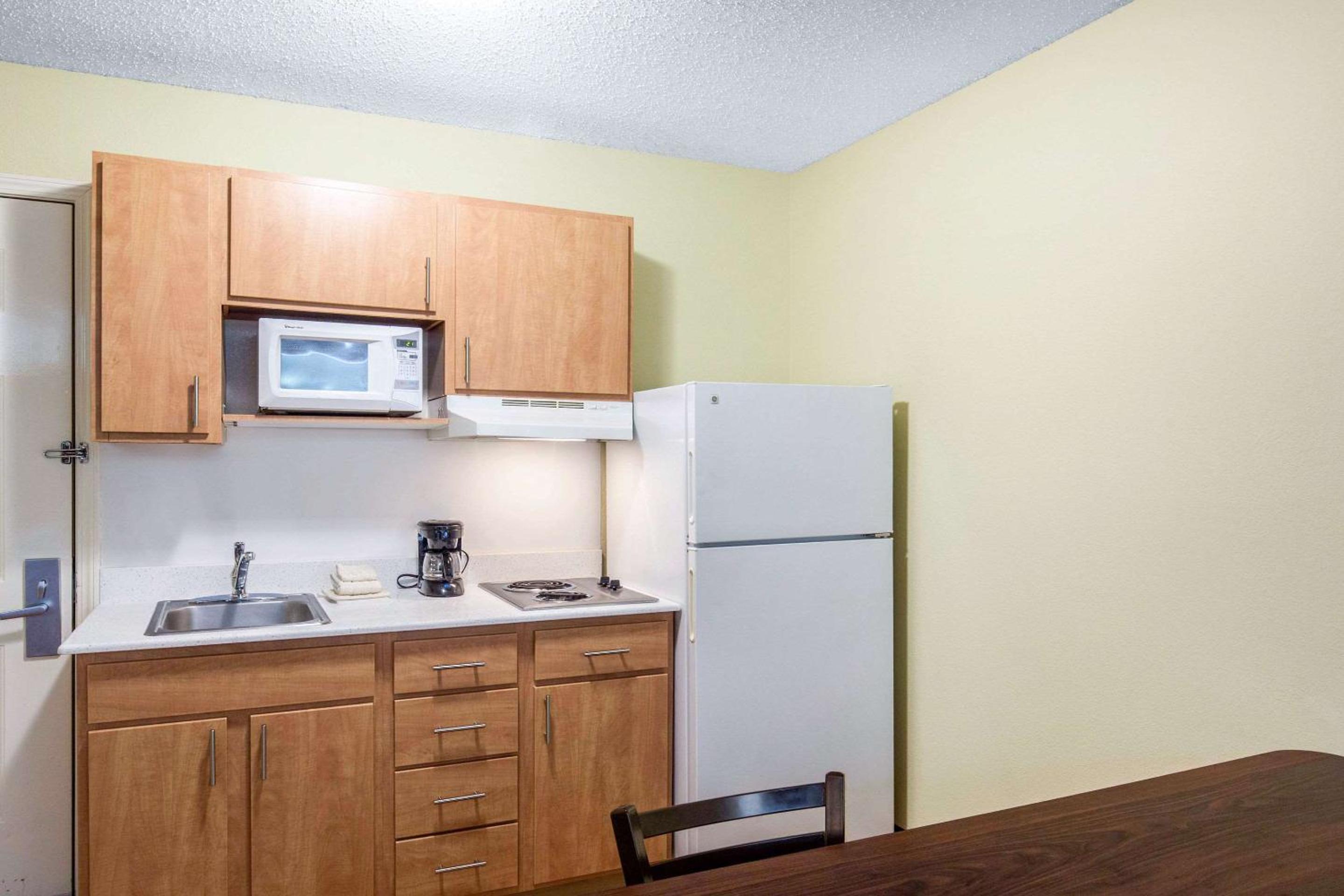 King Room - Disability Access/Non-Smoking - Photo 2