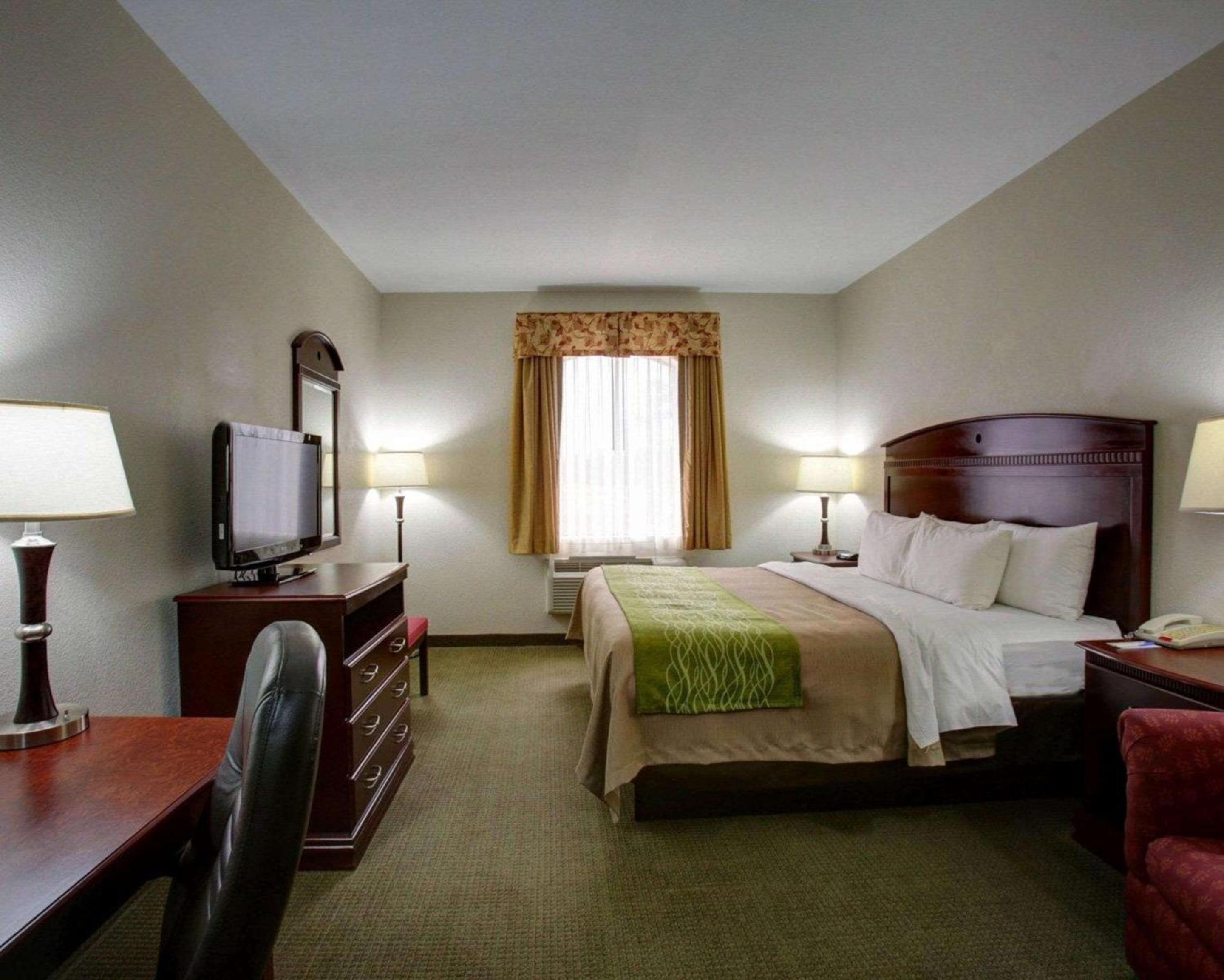King Room - Non-Smoking - Photo 1
