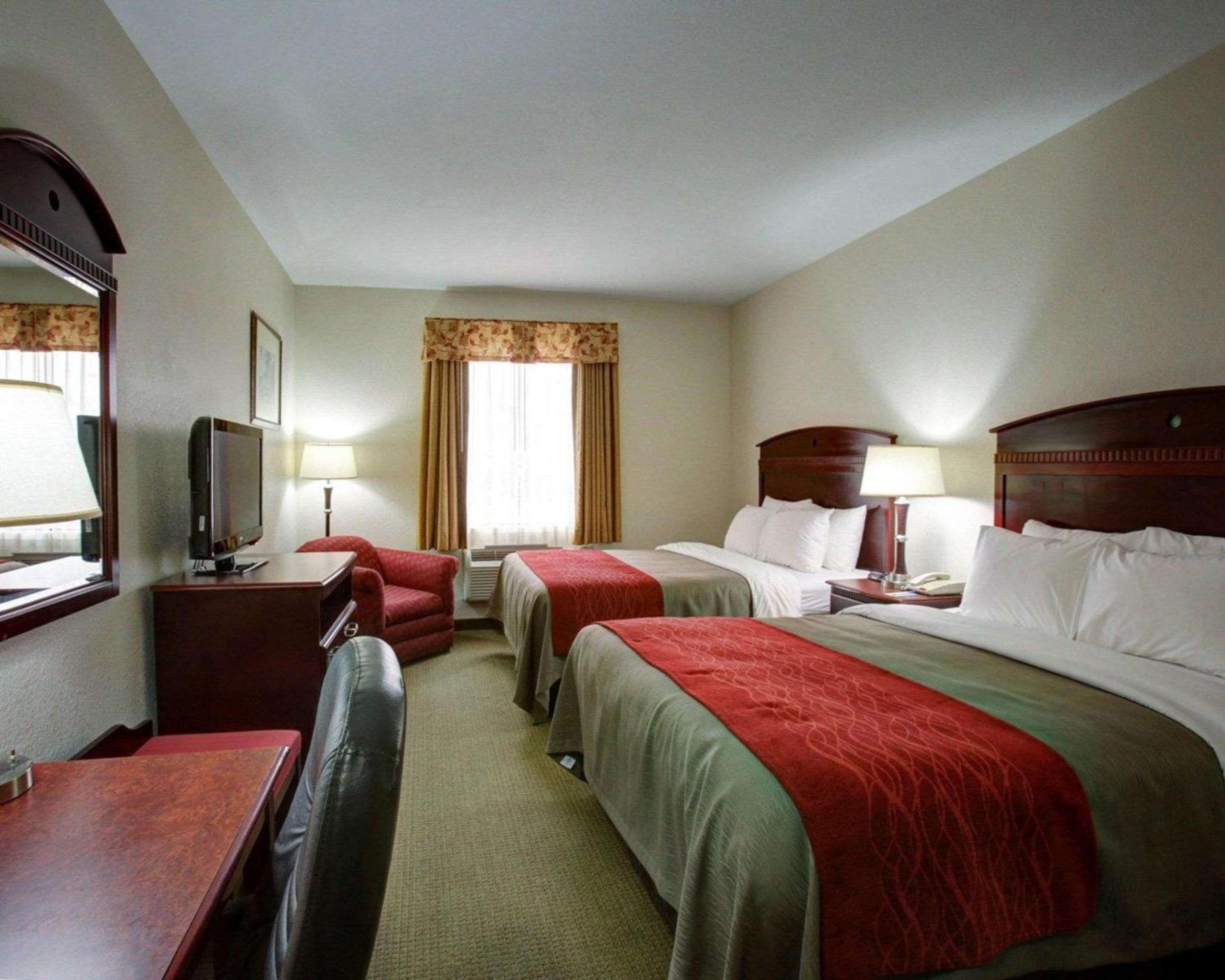 Double Room with Two Double Beds - Non-Smoking - Photo 1