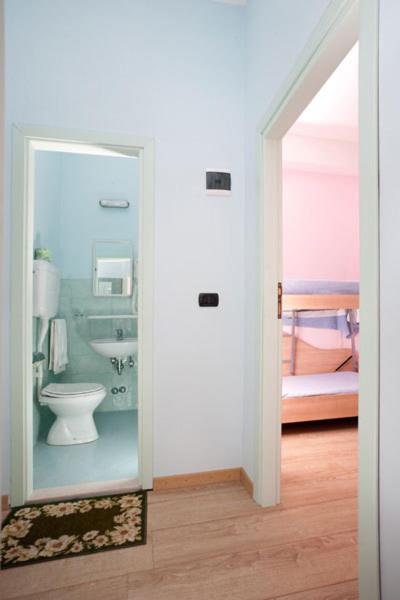 Quadruple Room - Photo 4