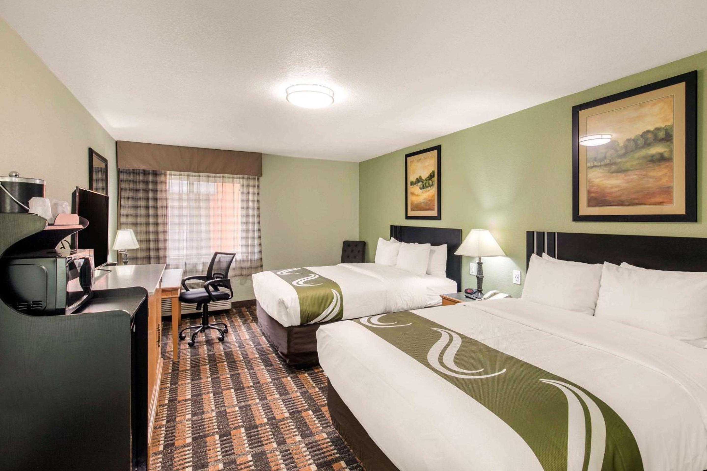 Double Room with Two Double Beds - Non-Smoking photo 3