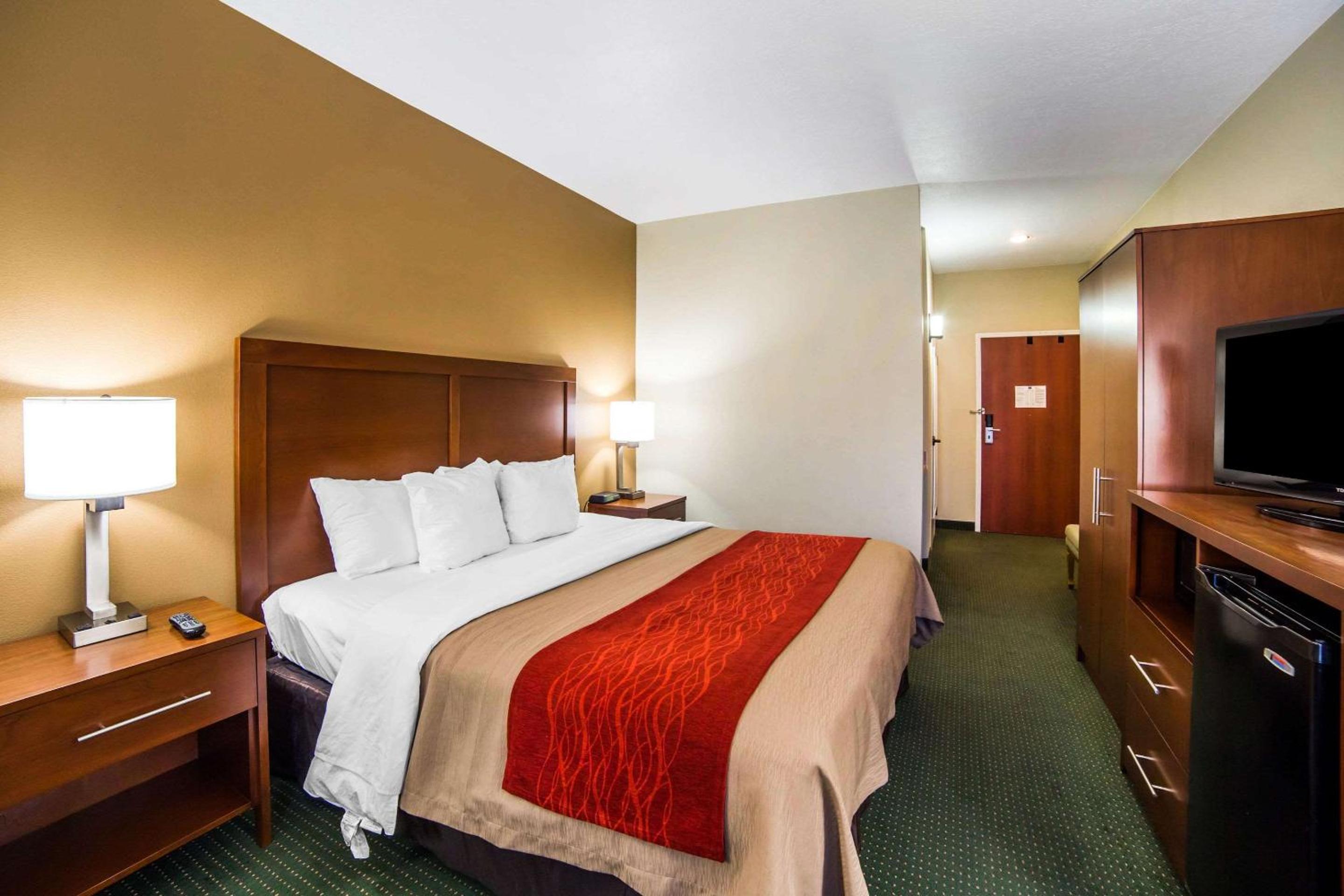 King Room - Disability Access/Non-Smoking - Photo 4