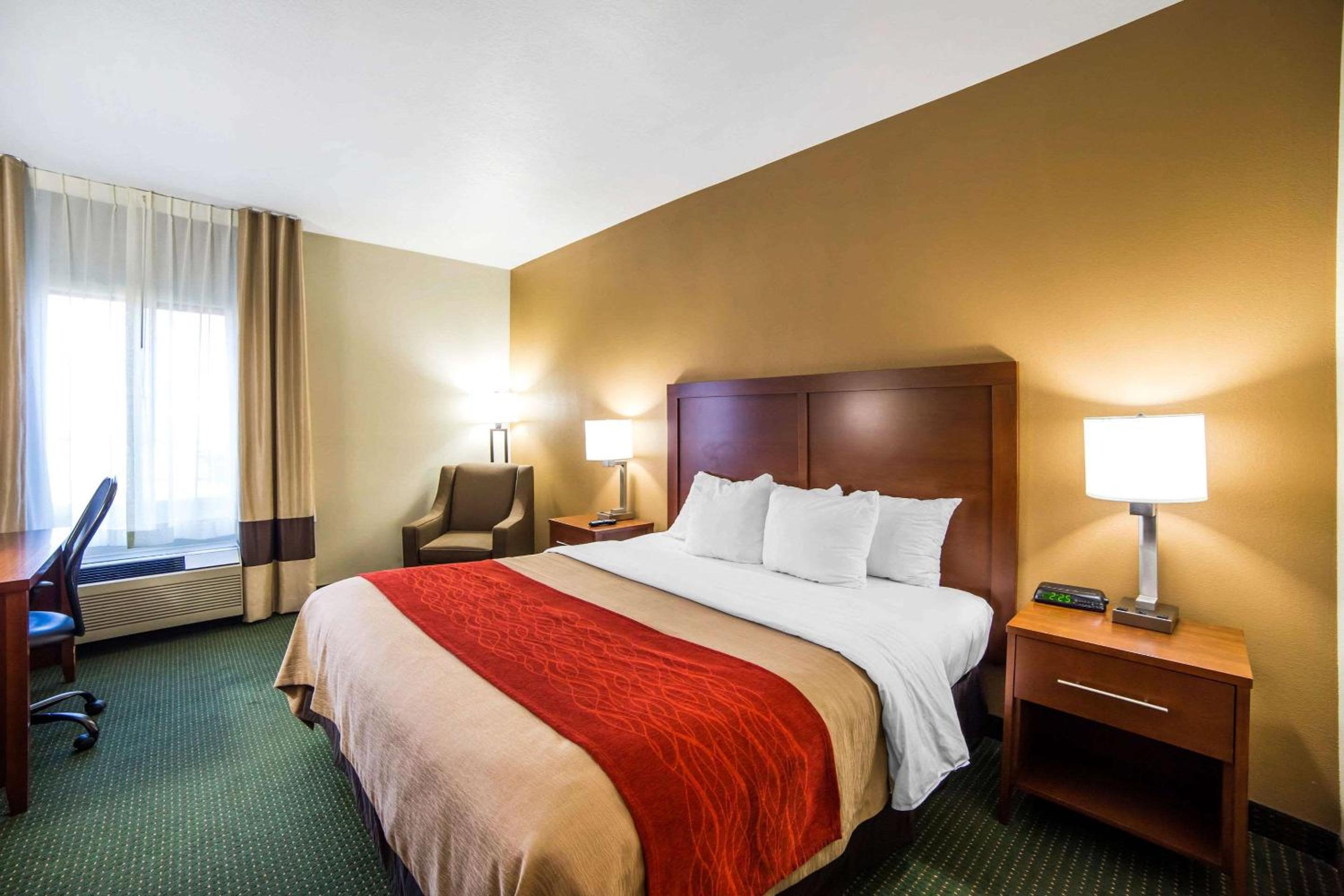 King Room - Disability Access/Non-Smoking - Photo 3
