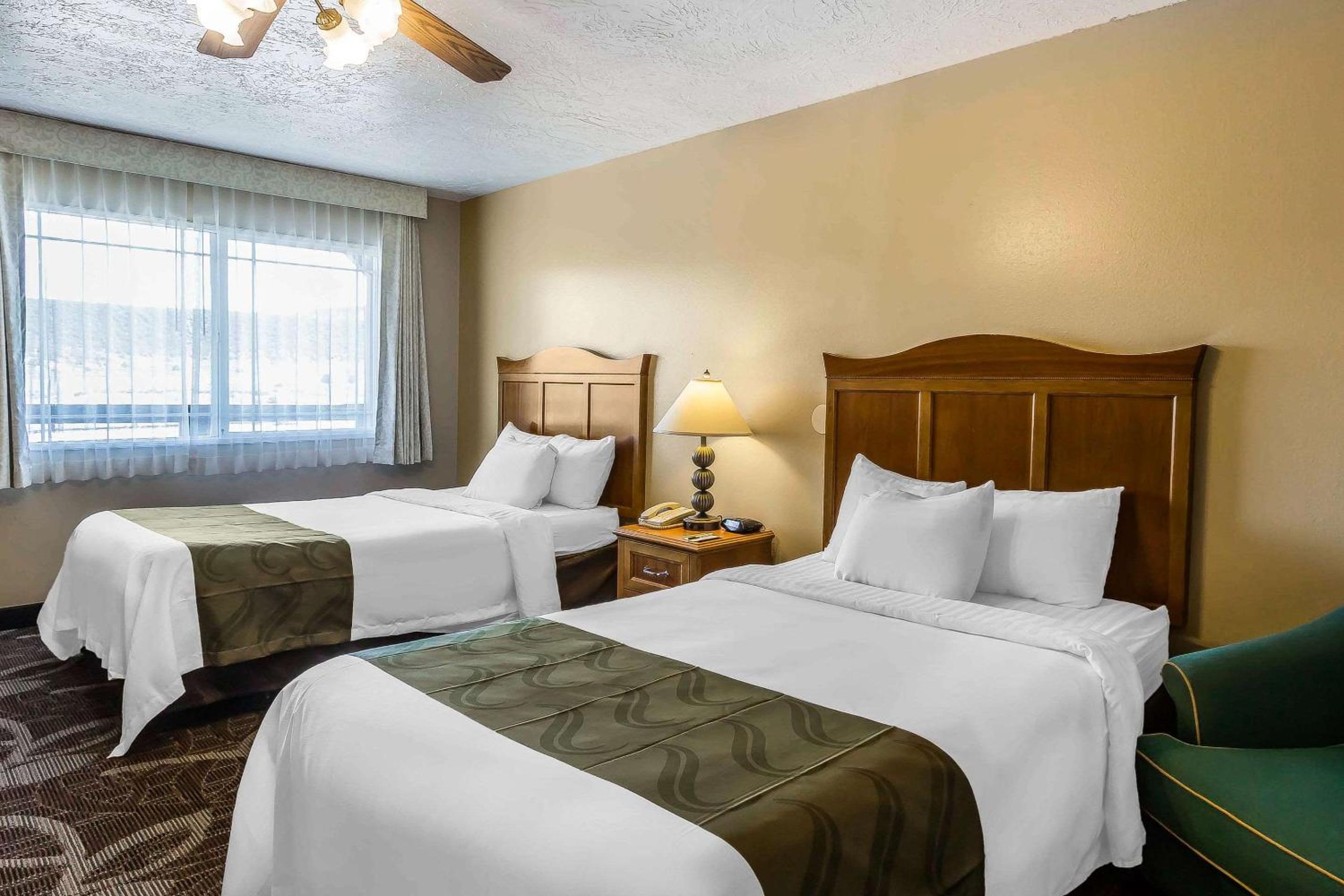 Double Room with Two Double Beds - Non-Smoking photo 3