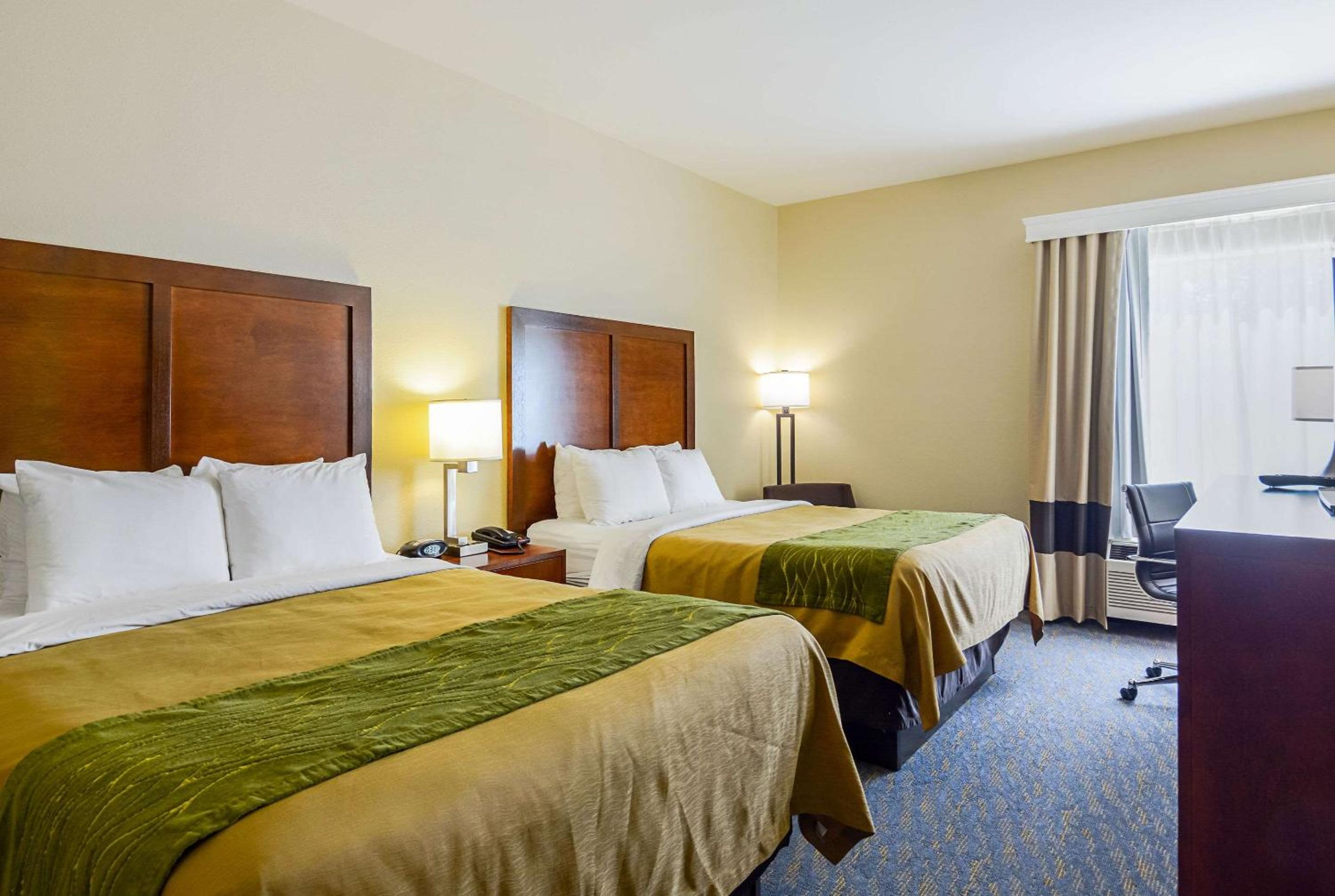 Queen Room with Two Queen Beds - Photo 1