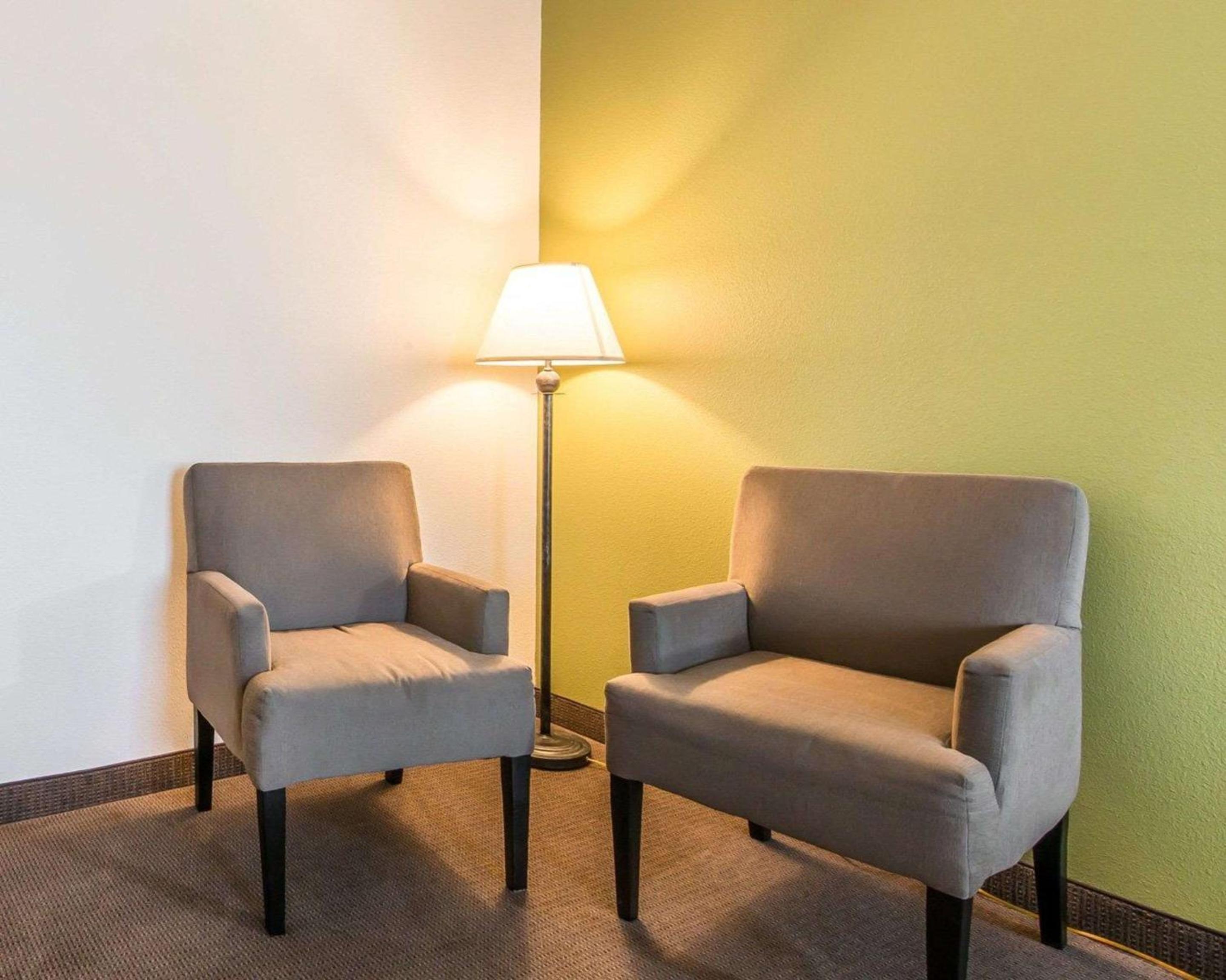 King Room - Disability Access/Non-Smoking - Photo 1