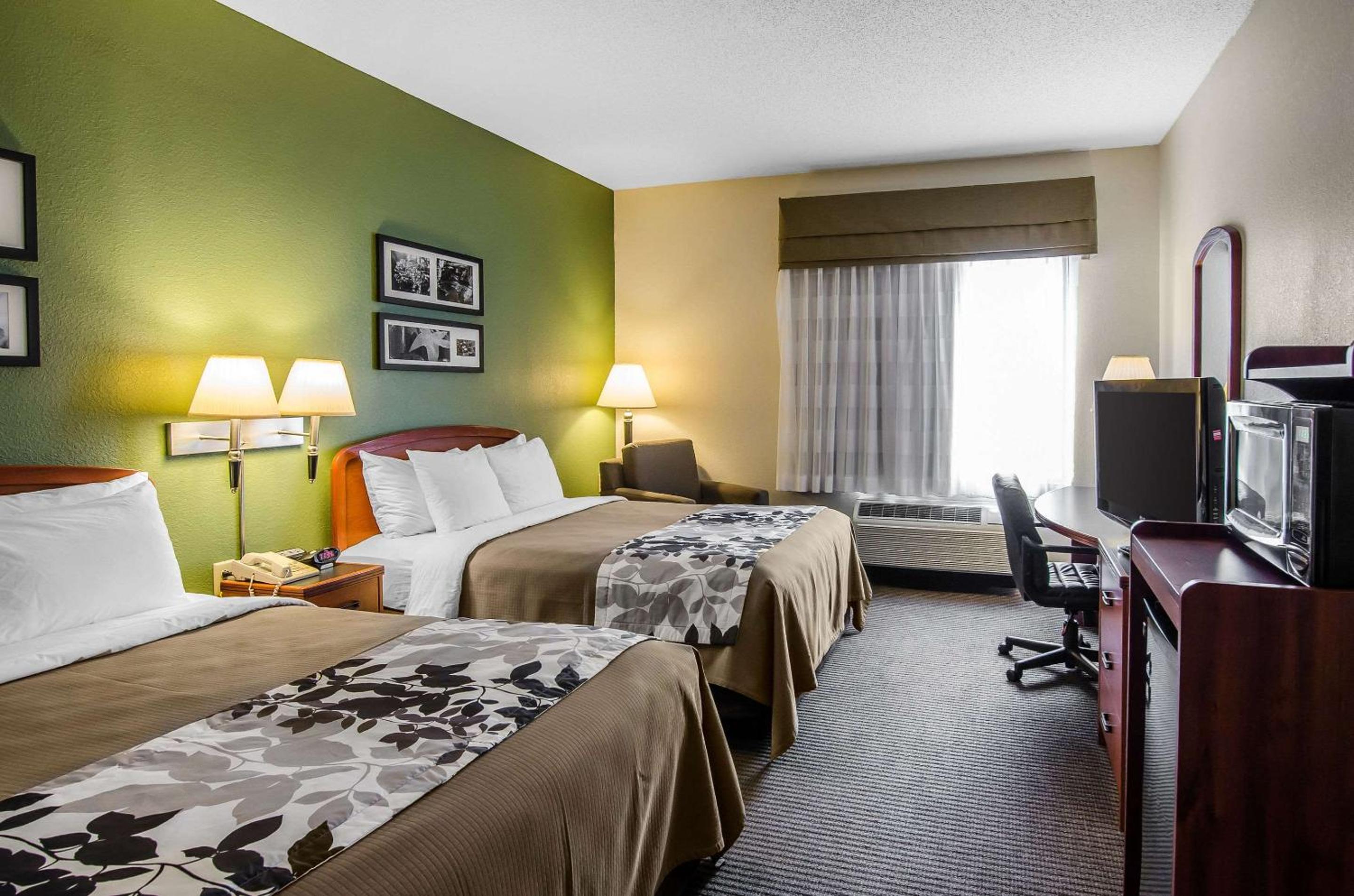 Double Room with Two Double Beds - Non-Smoking - Photo 4