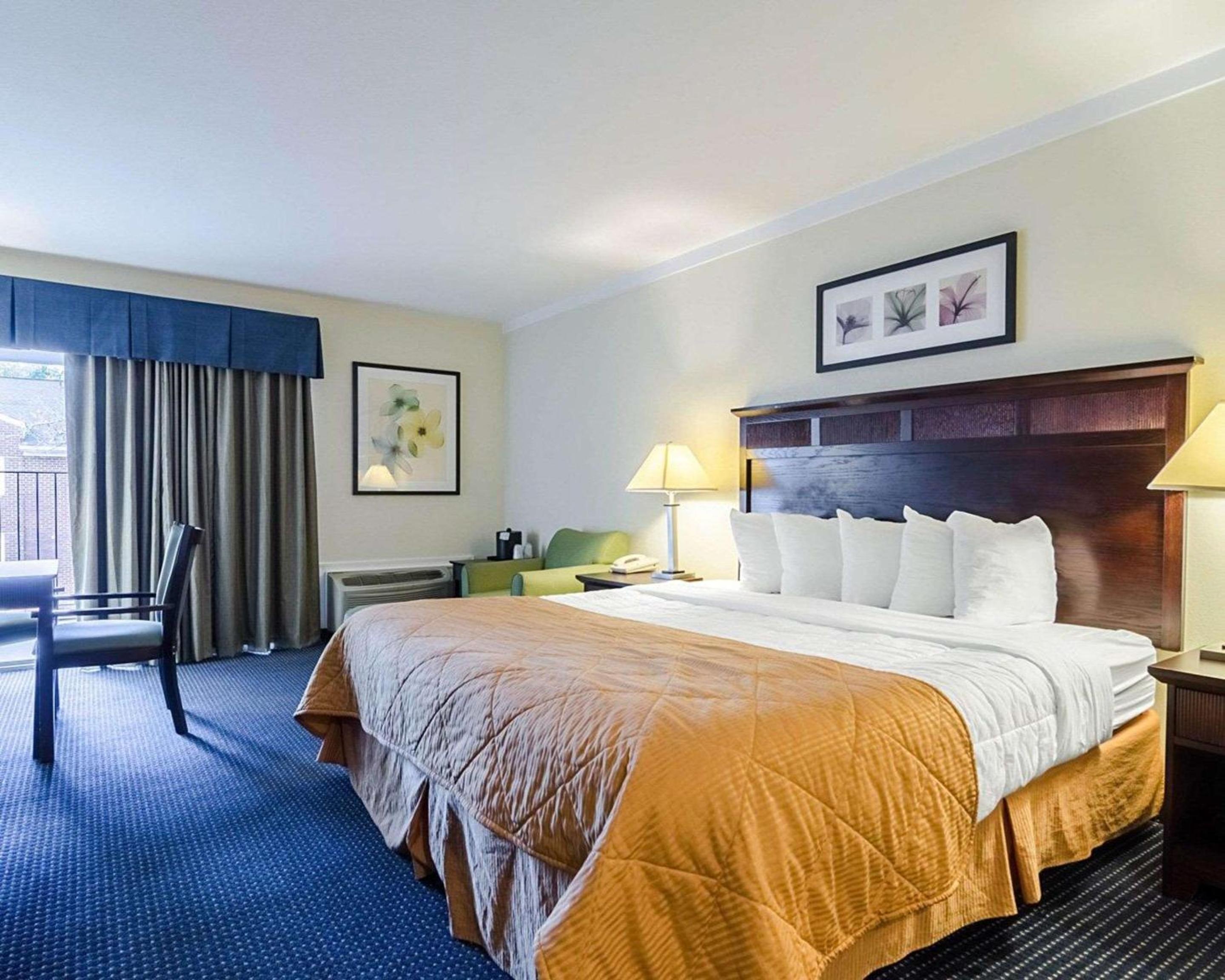 King Room - Accessible/Non-Smoking - Photo 1