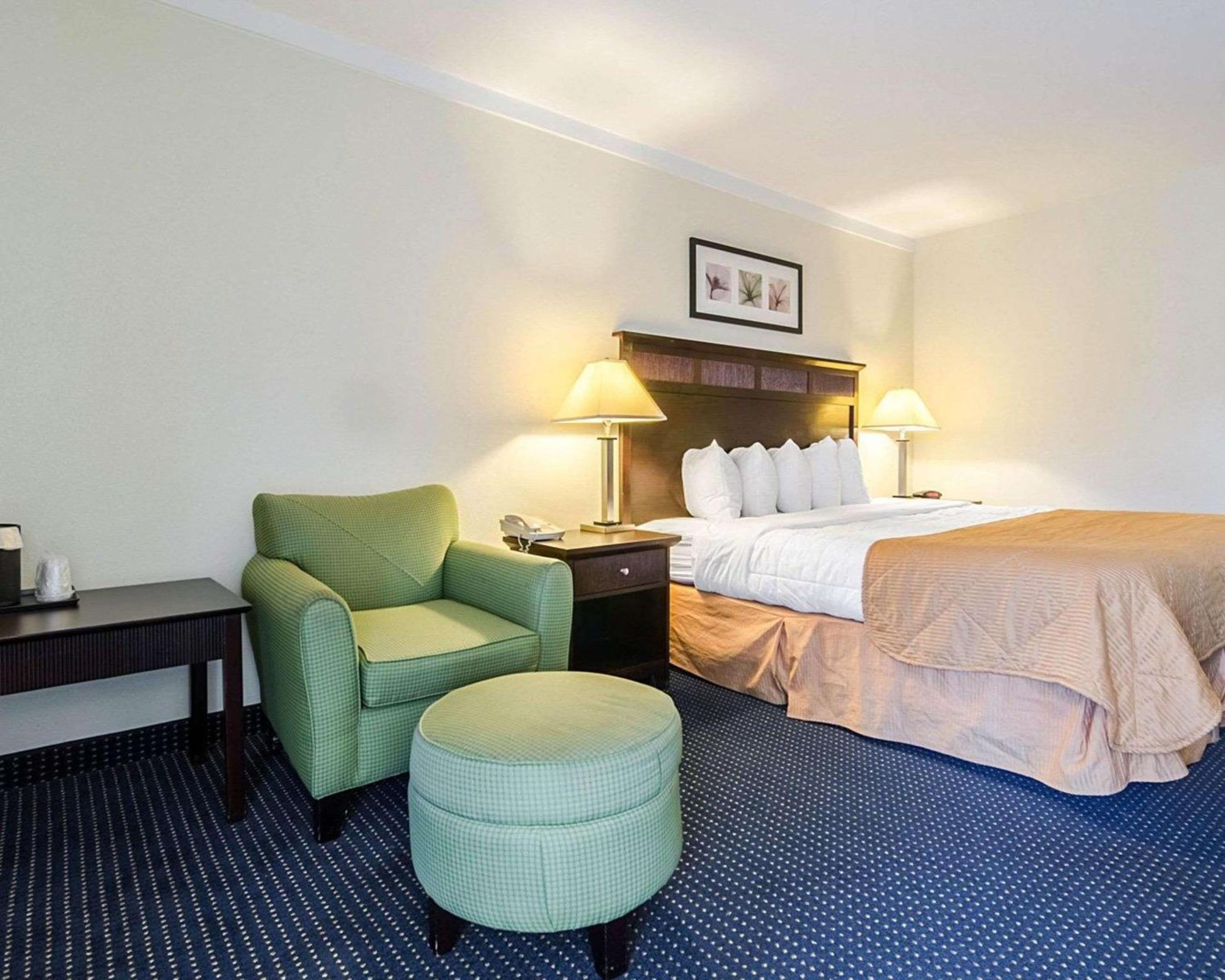 King Room - Accessible/Non-Smoking - Photo 3