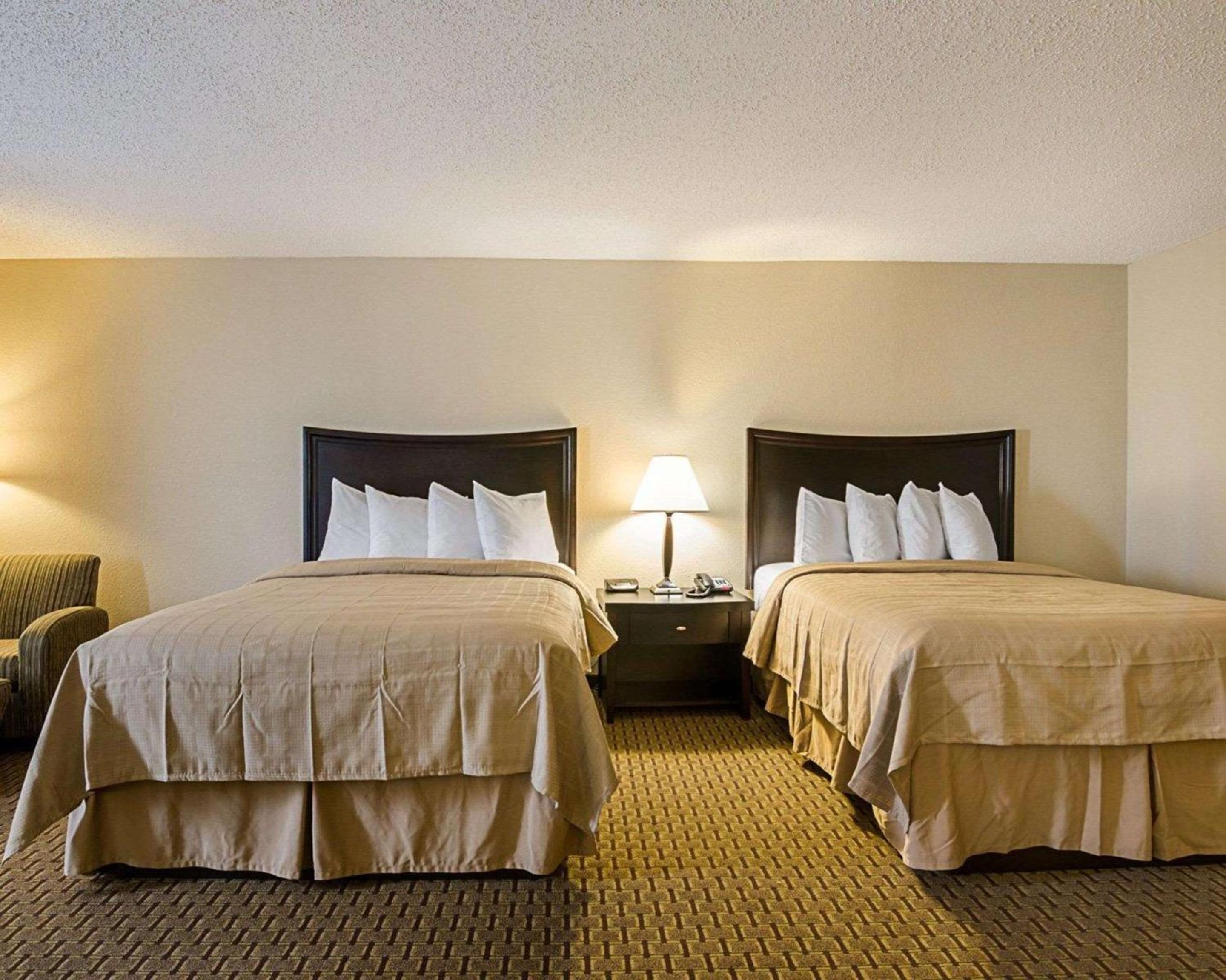 Queen Room with Two Queen Beds - Sofabed/Non-Smoking - Photo 1