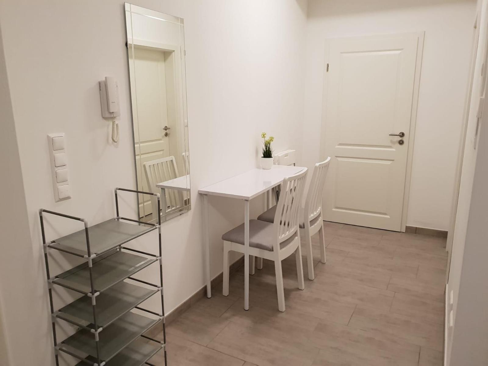 Apartment with Lake View - Photo 17