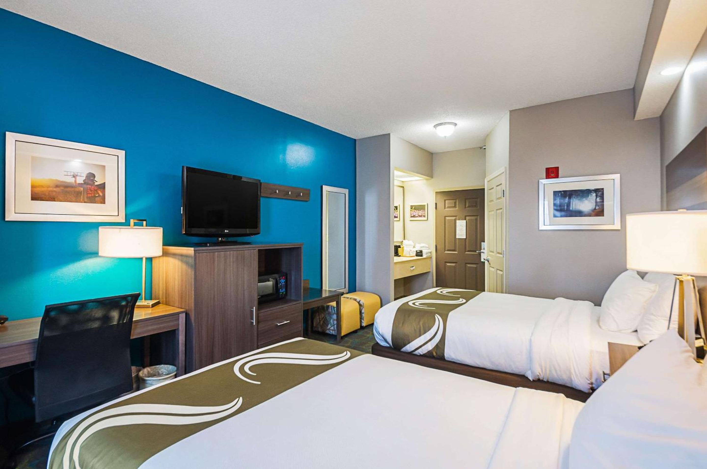 Double Room with Two Double Beds - Non-Smoking - Photo 1