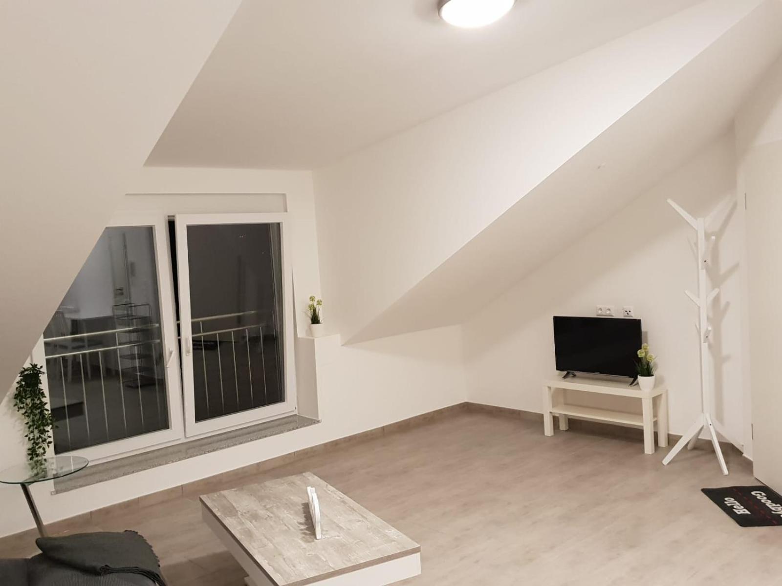 Apartment with Lake View - Photo 15
