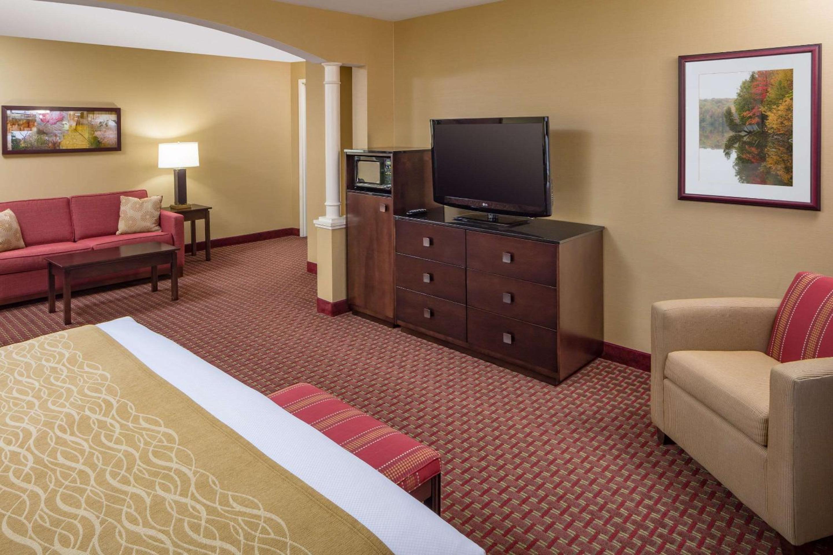 King Room - Non-Smoking - Photo 3