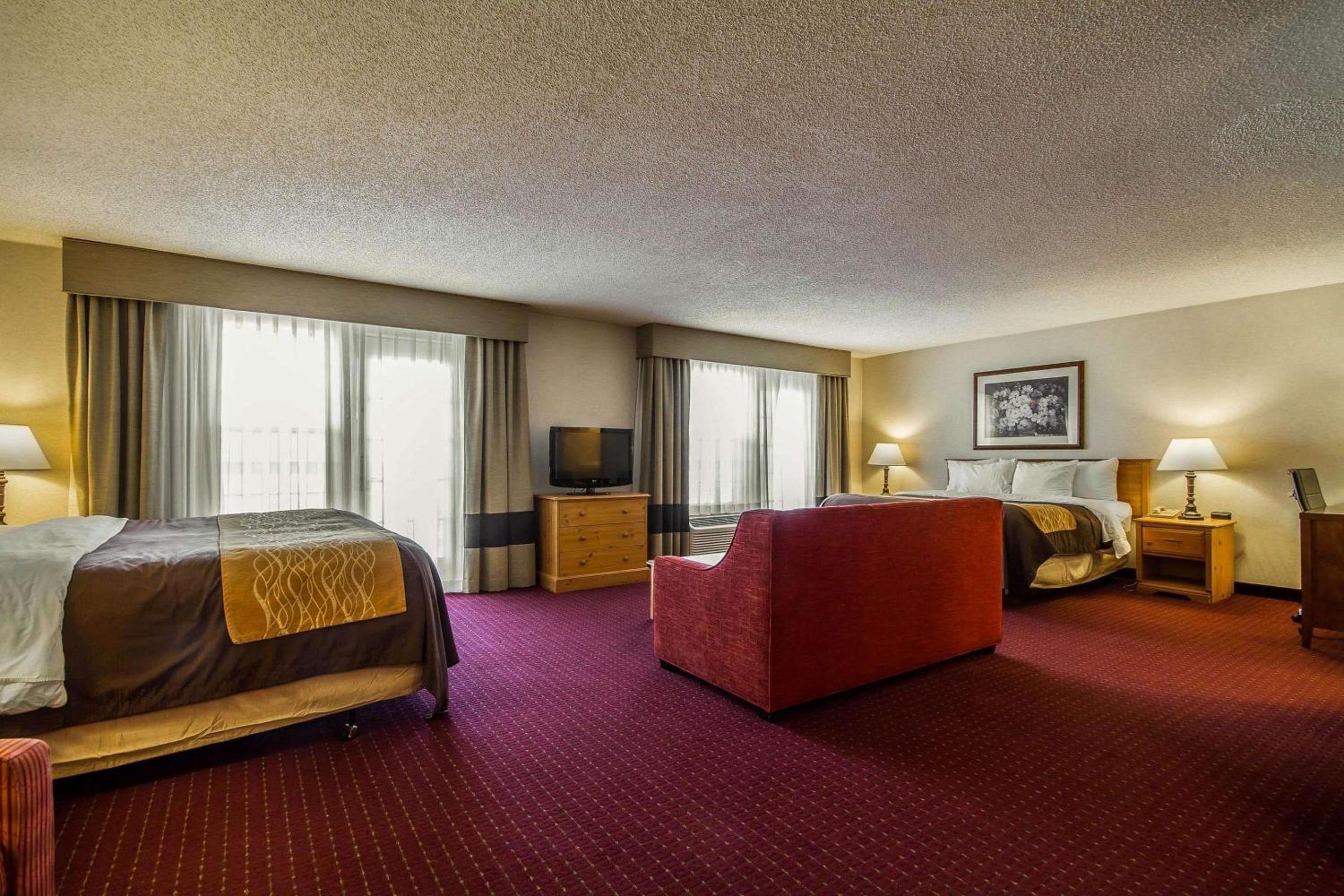 Standard King Suite - Non-Smoking - Photo 3