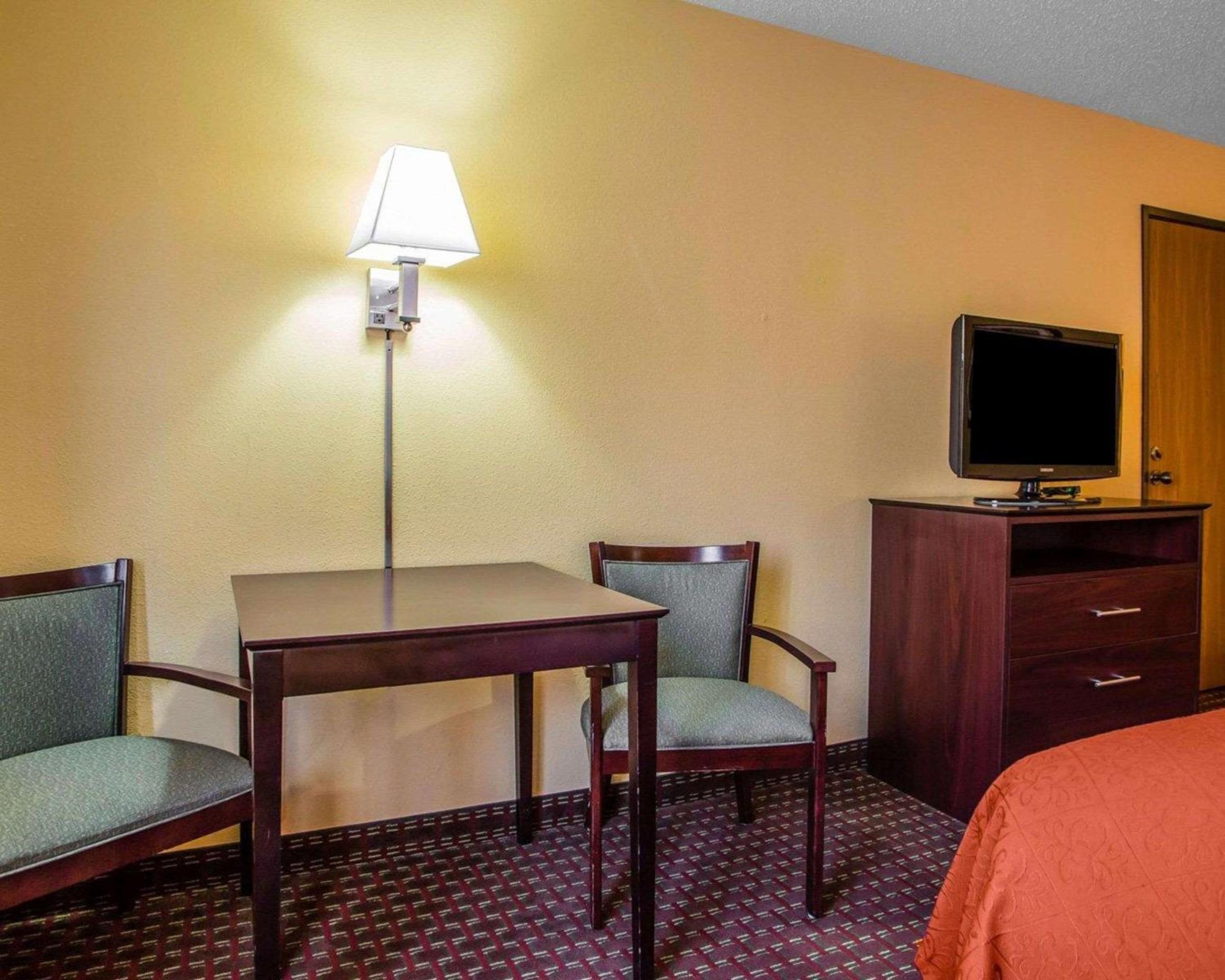 Double Room with Two Double Beds - Non-Smoking photo 2