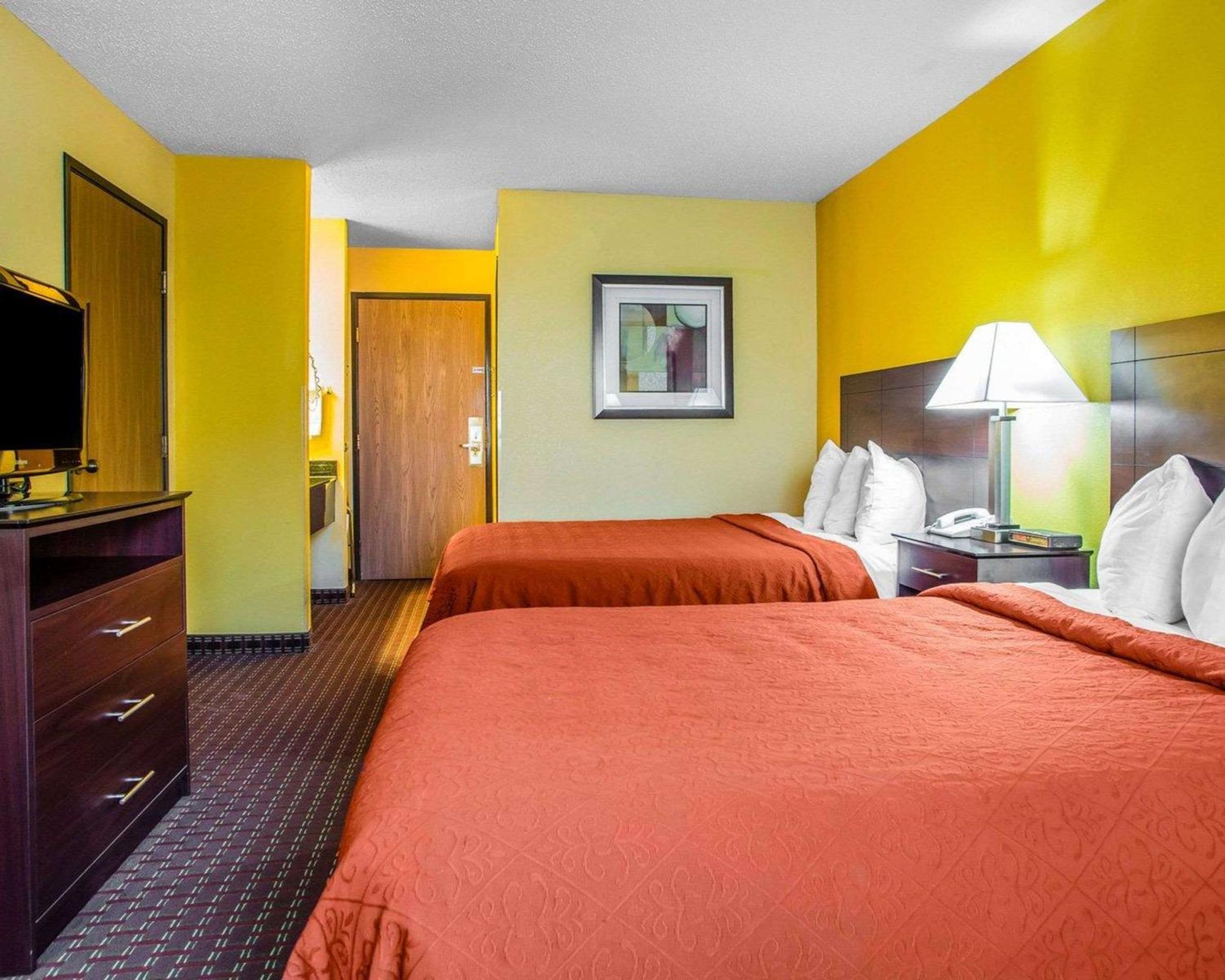 Double Room with Two Double Beds - Non-Smoking photo 3