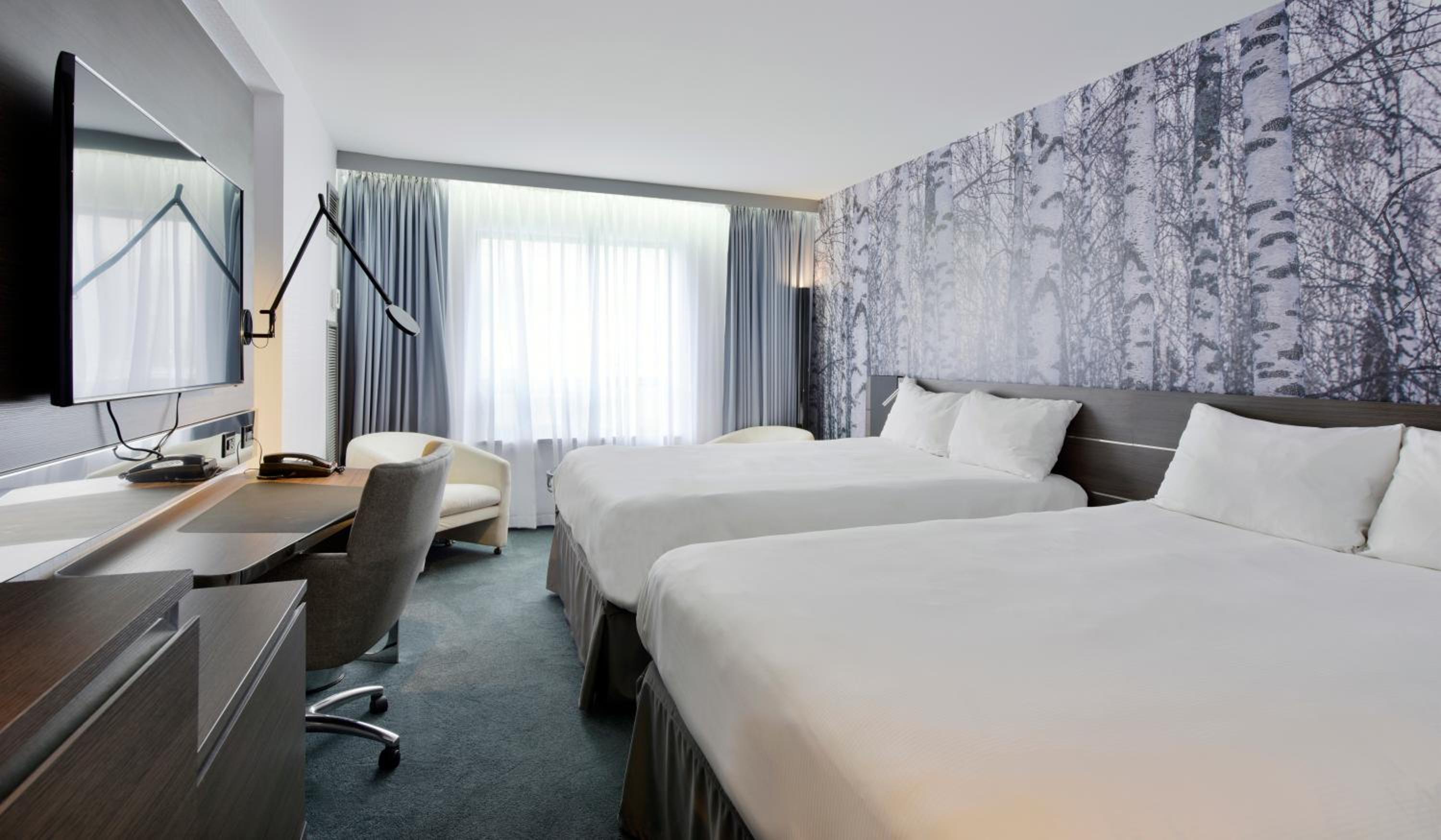 Double Room with Two Double Beds - Photo 2