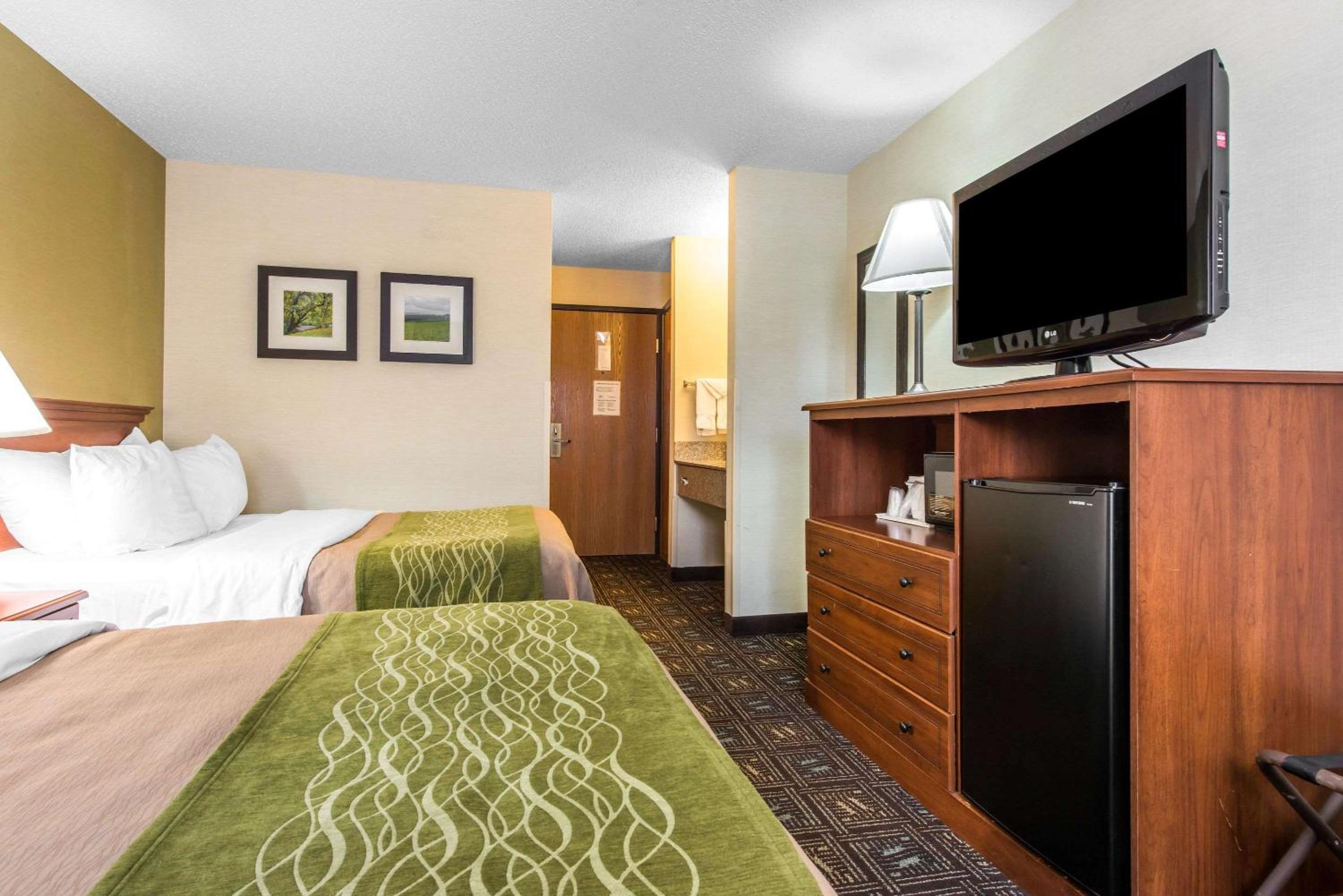 Double Room with Two Double Beds - Non-Smoking - Photo 1