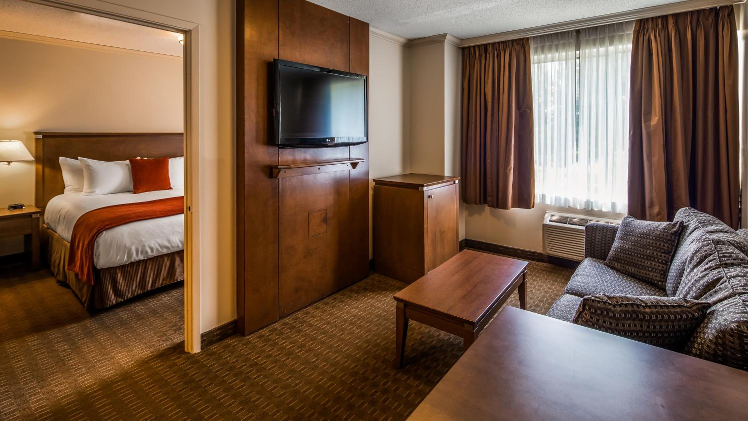 King Suite with Spa Bath - Sofa Bed - Non Smoking - Photo 4