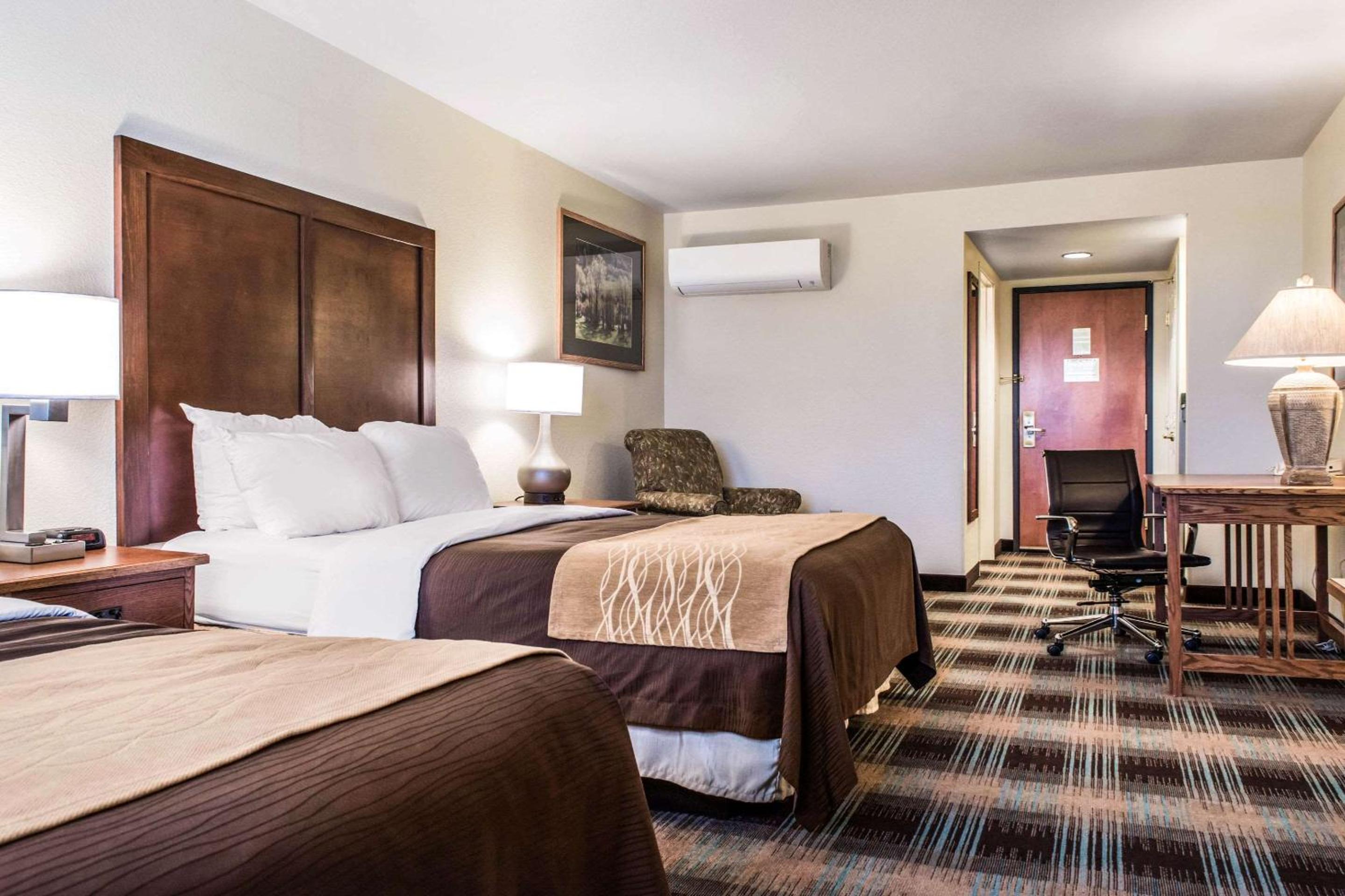 Queen Room with Two Queen Beds - Photo 1