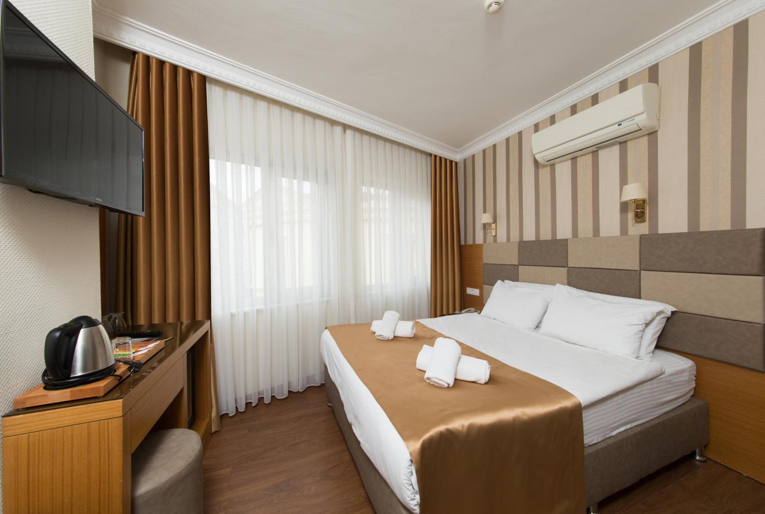Double or Twin Room photo 3