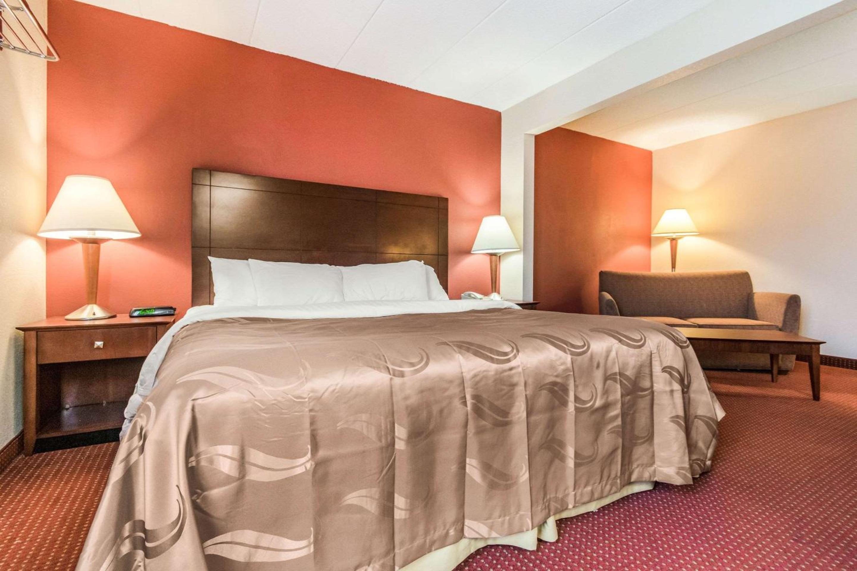 King Suite with Sofa Bed - Photo 3