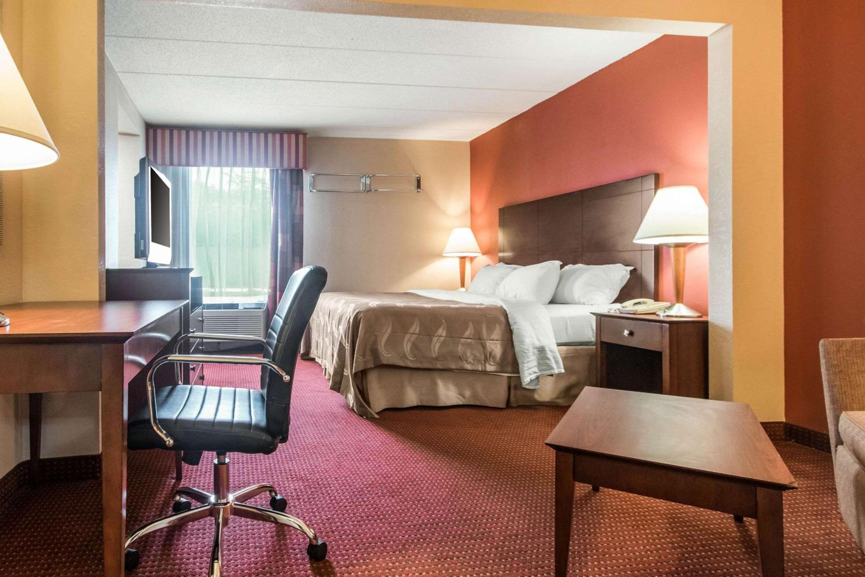 King Suite with Sofa Bed - Photo 4