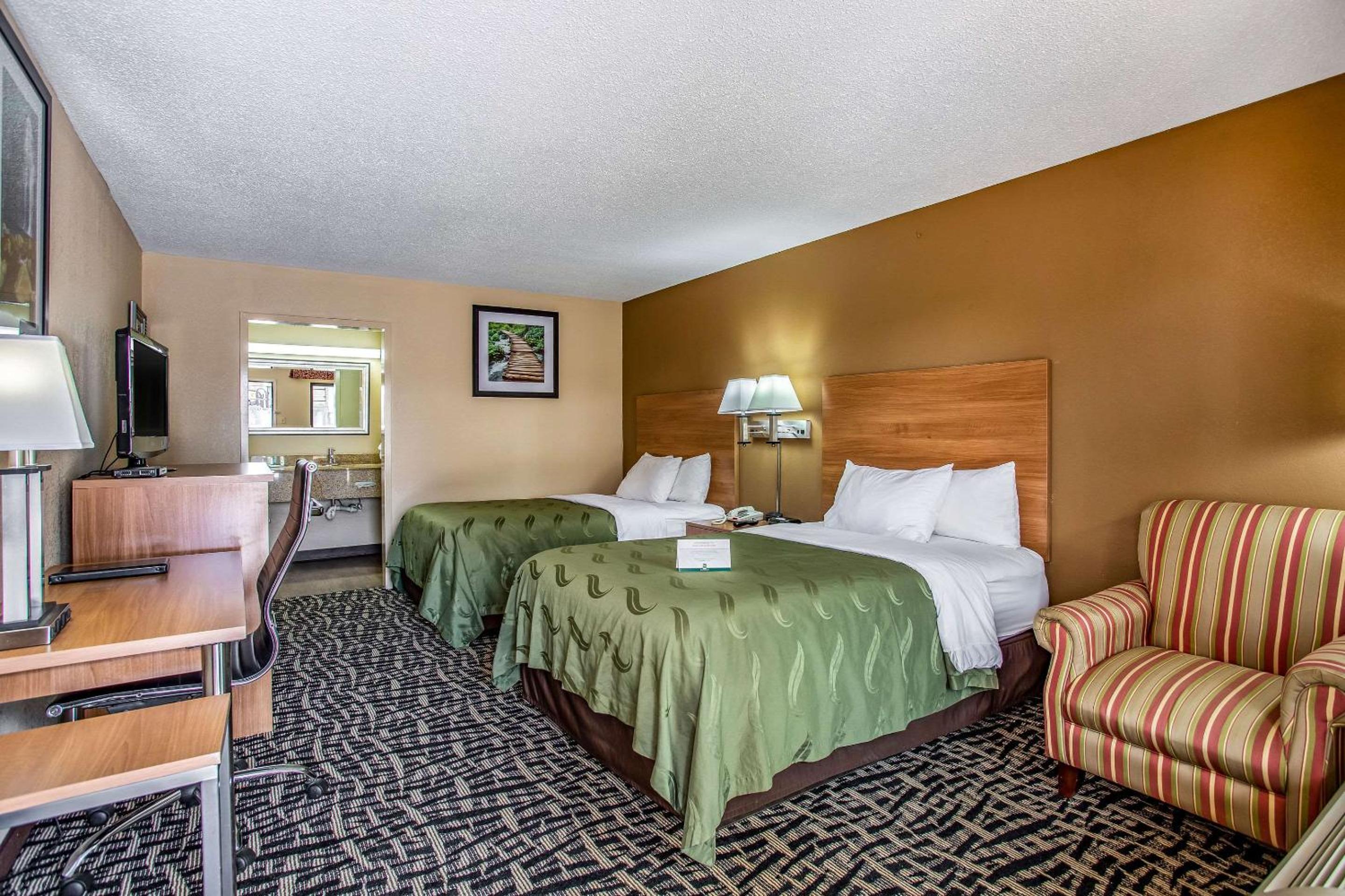 Standard Room with Two Double Beds - Non-Smoking photo 1