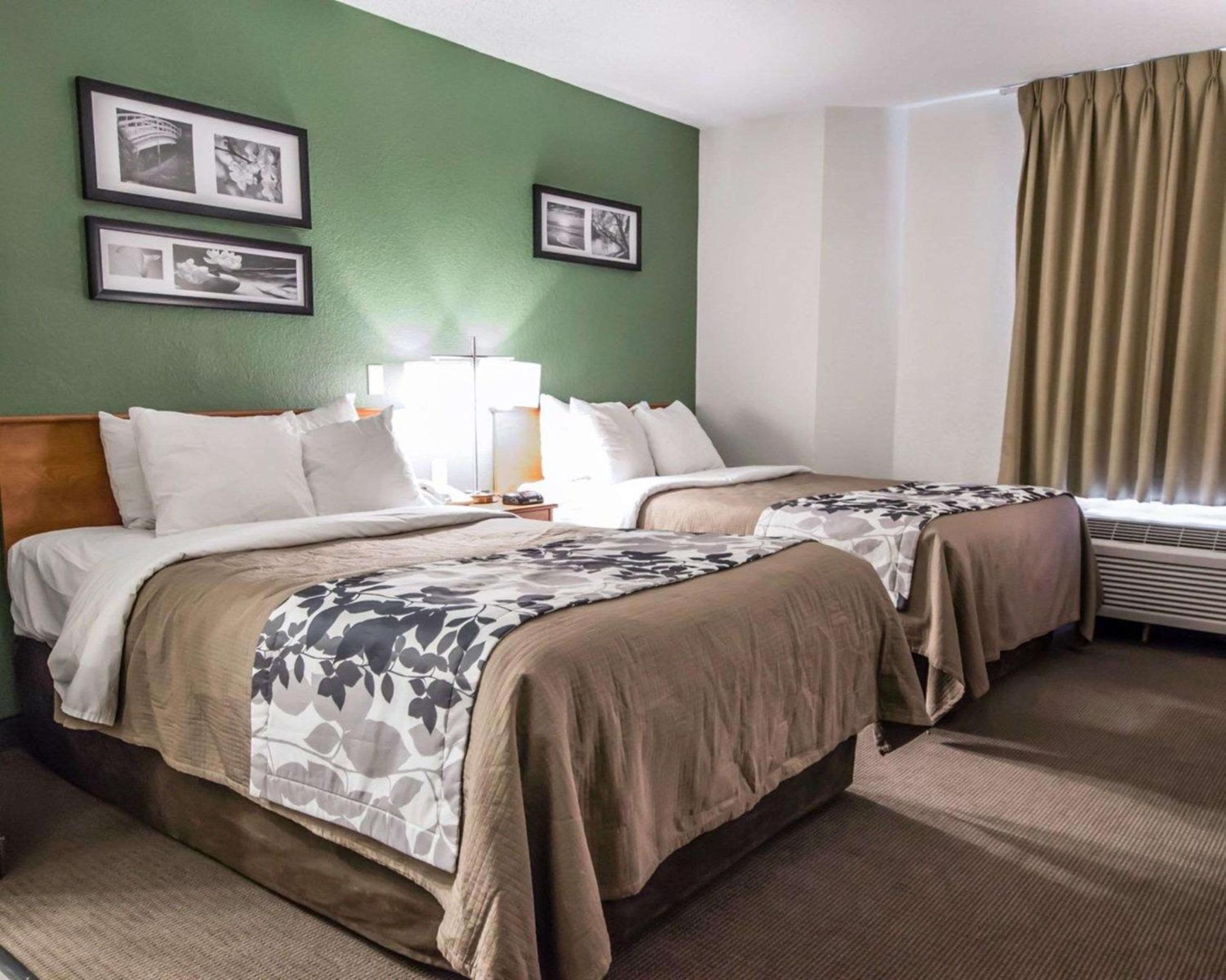 Double Room With Two Double Beds - Non-Smoking - Photo 4