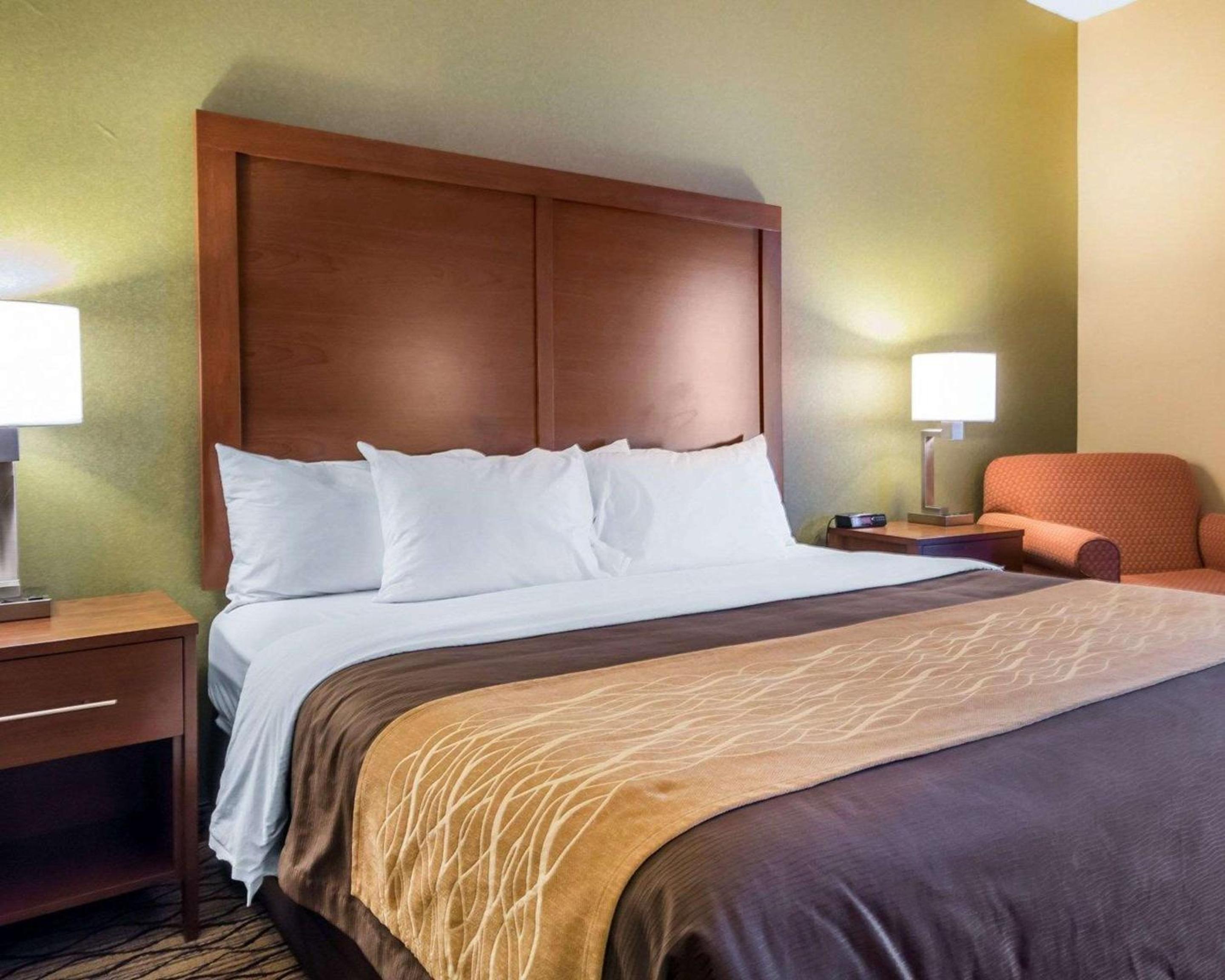 King Room- Disability Access/Non- Smoking - Photo 1