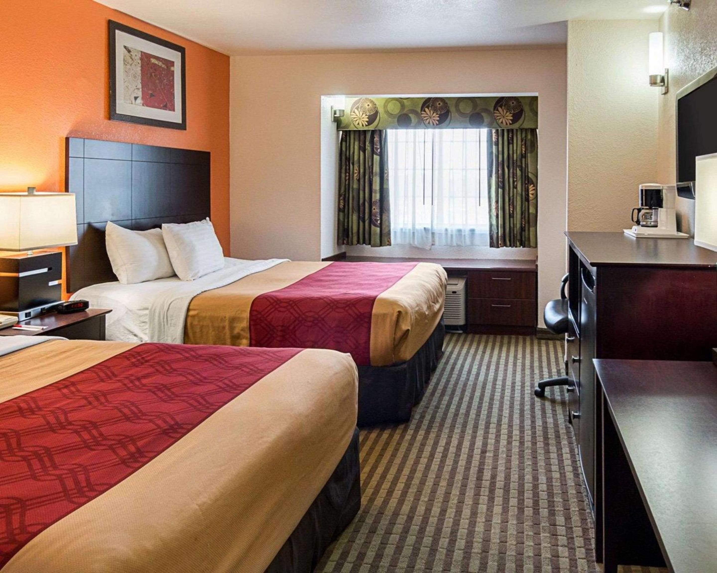 Queen Room with Two Queen Beds - Smoking - Photo 1