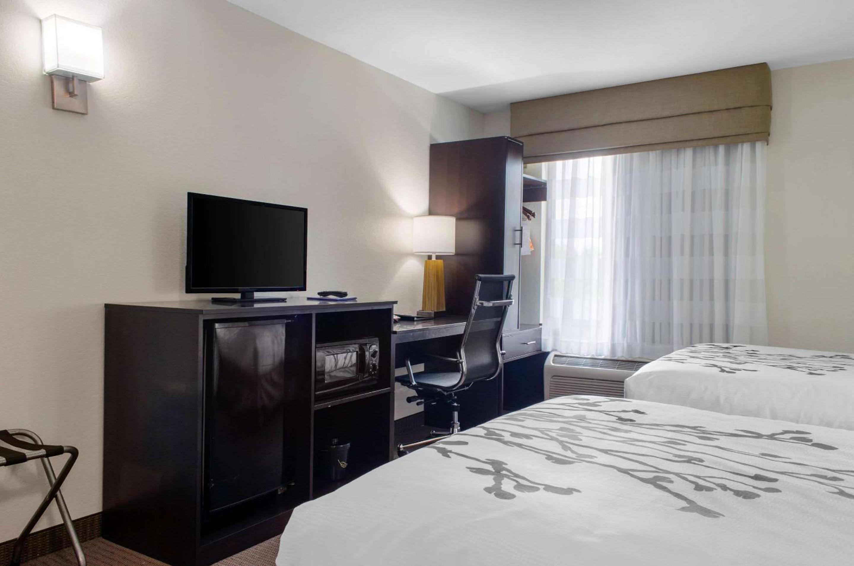 Double Room with Two Double Beds - Non-Smoking - Photo 4