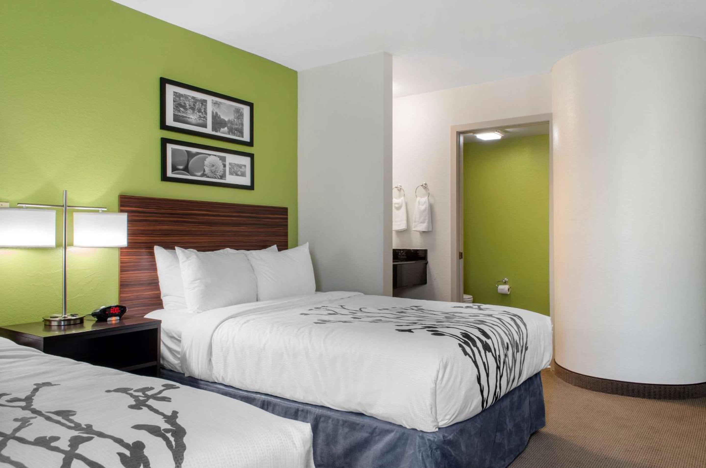 Double Room with Two Double Beds - Non-Smoking - Photo 5