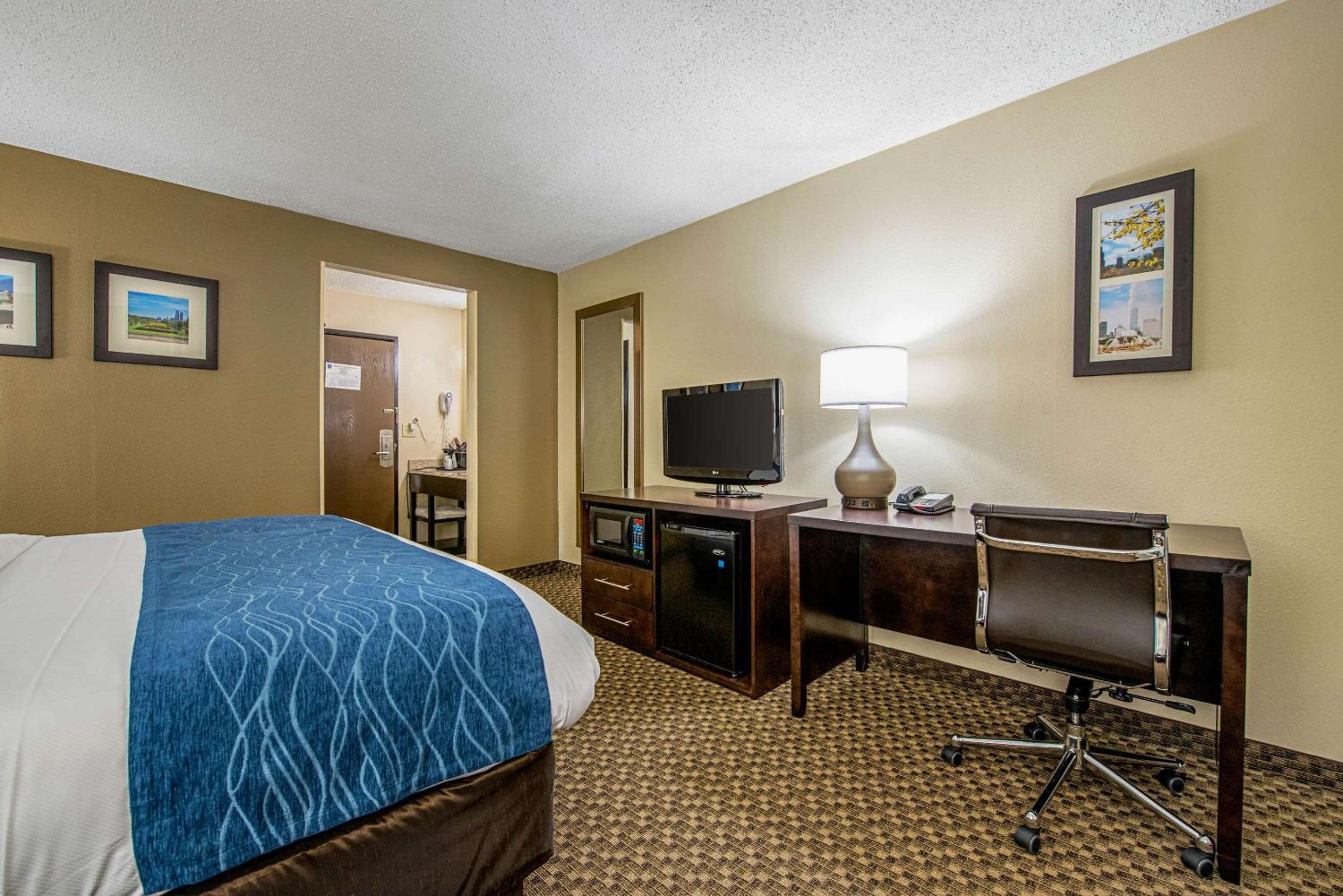 King Room - Non-Smoking photo 1