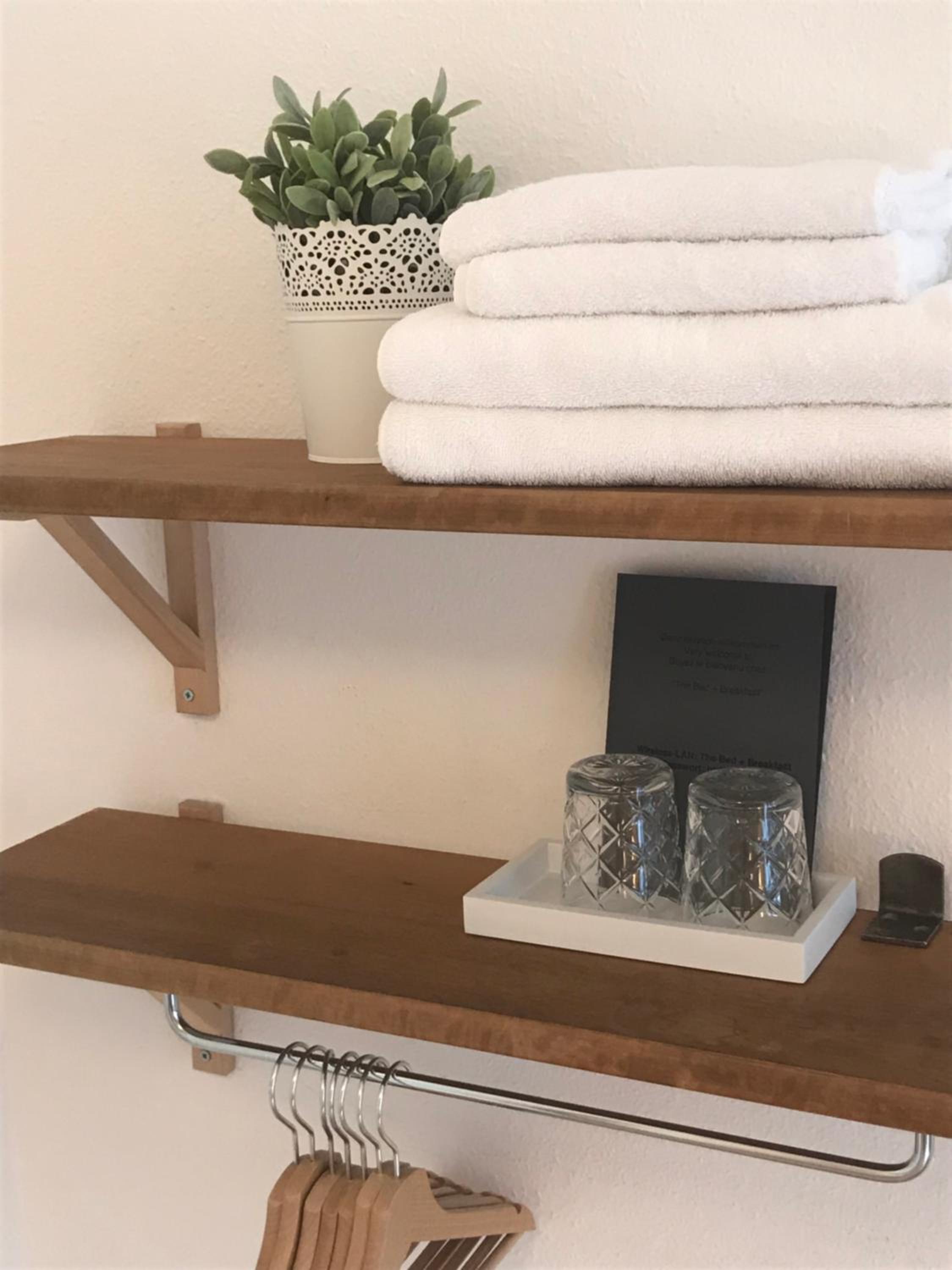 Double Room with Shared Bathroom photo 3