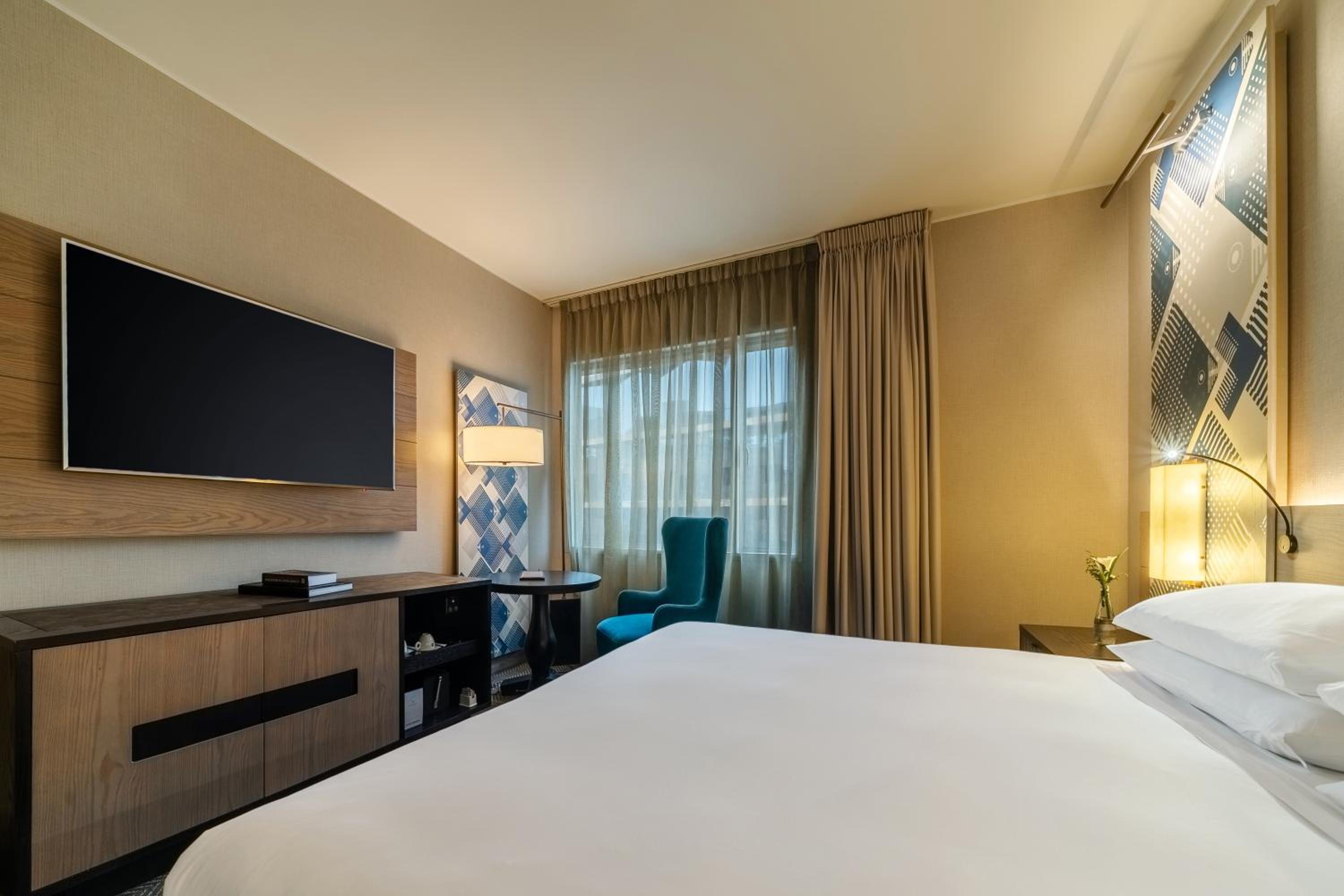 Standard King Room