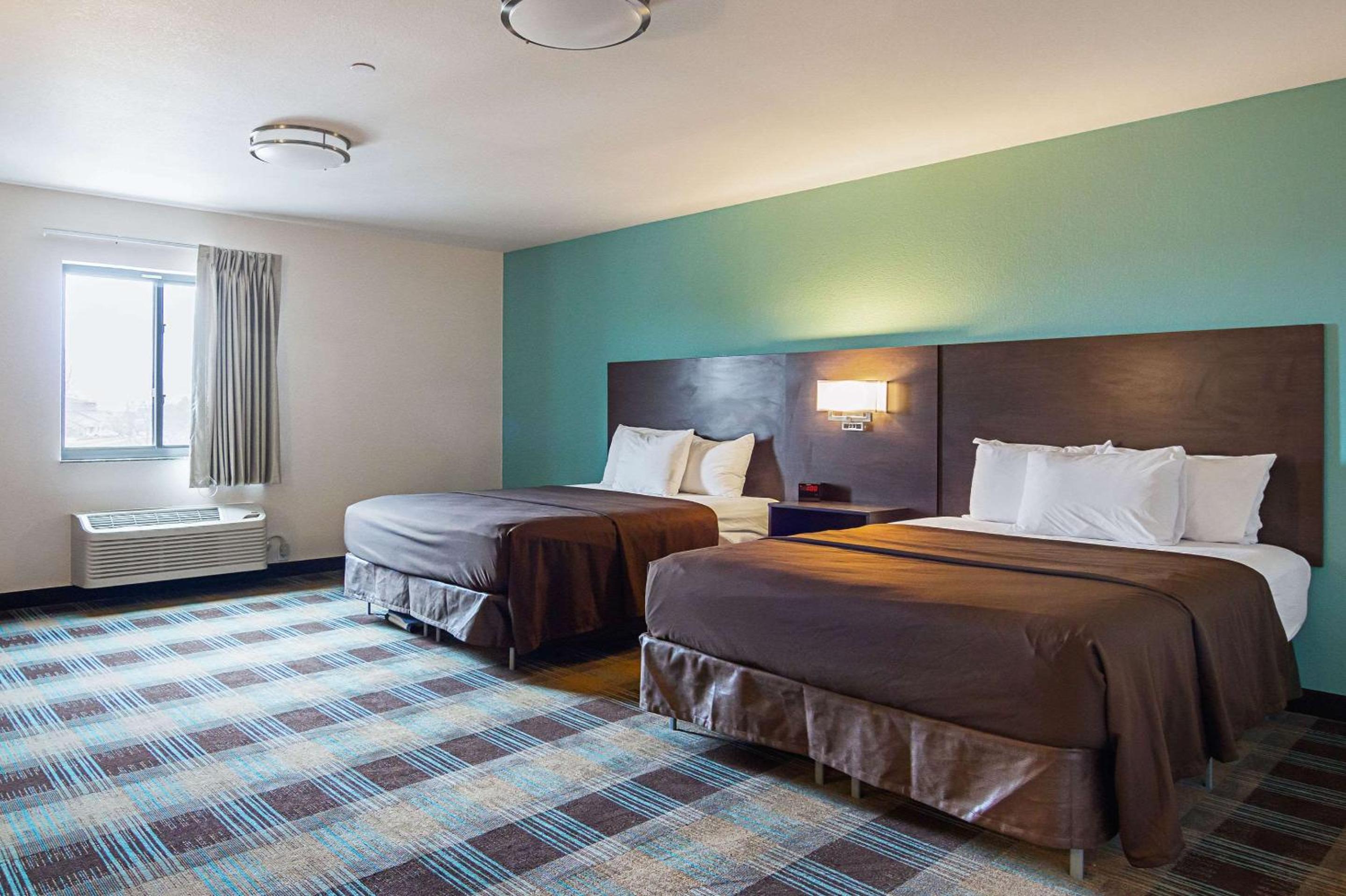 Queen Suite with Two Queen Beds - Disability Access/Non-Smoking photo 1