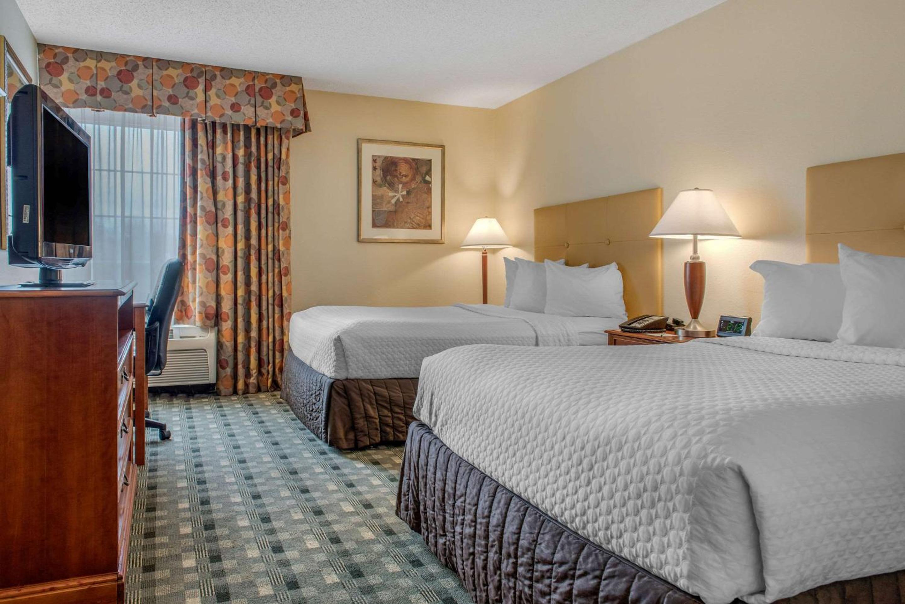 Double Room with Two Double Beds - Non-Smoking