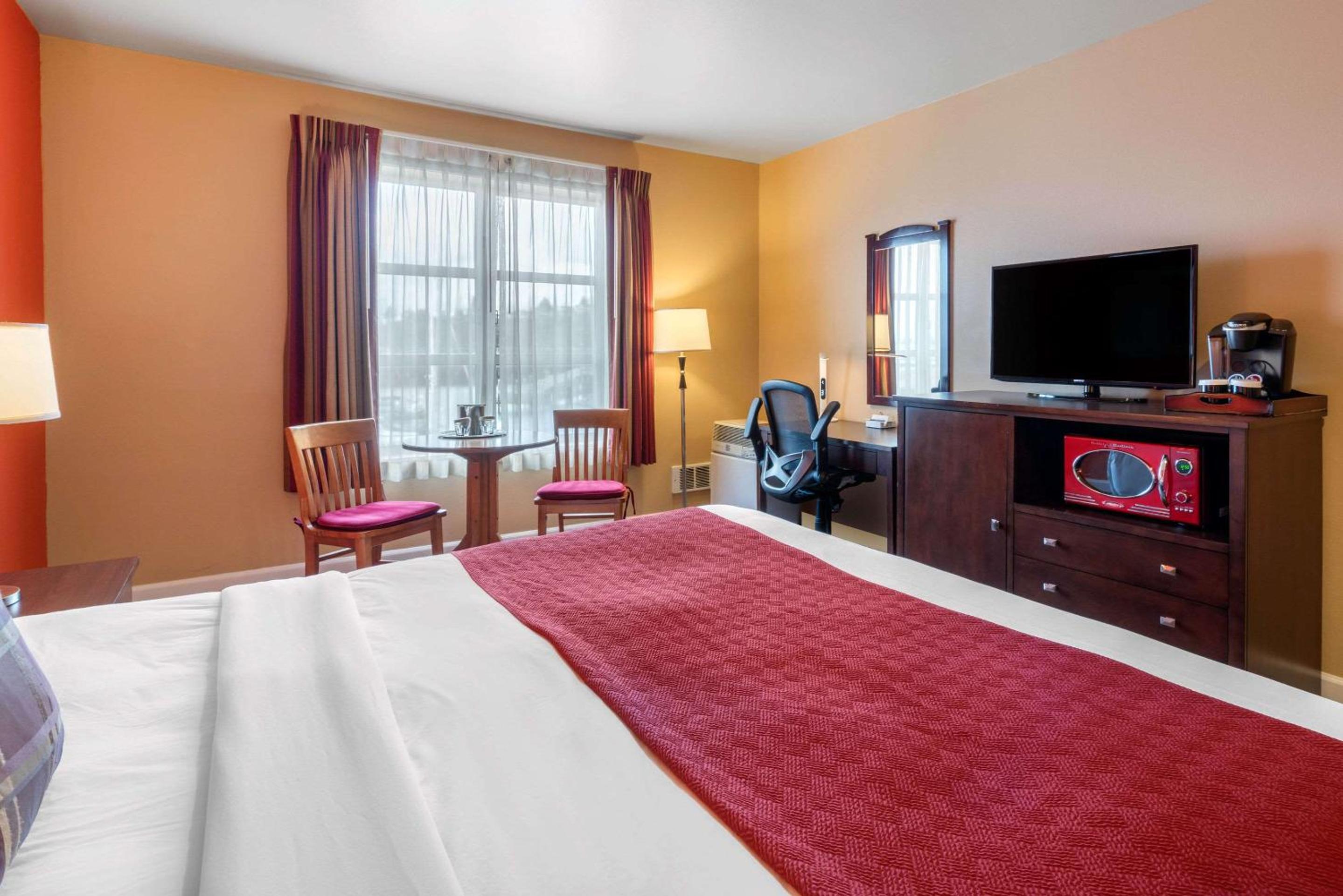 King Room with Marina View - Photo 1