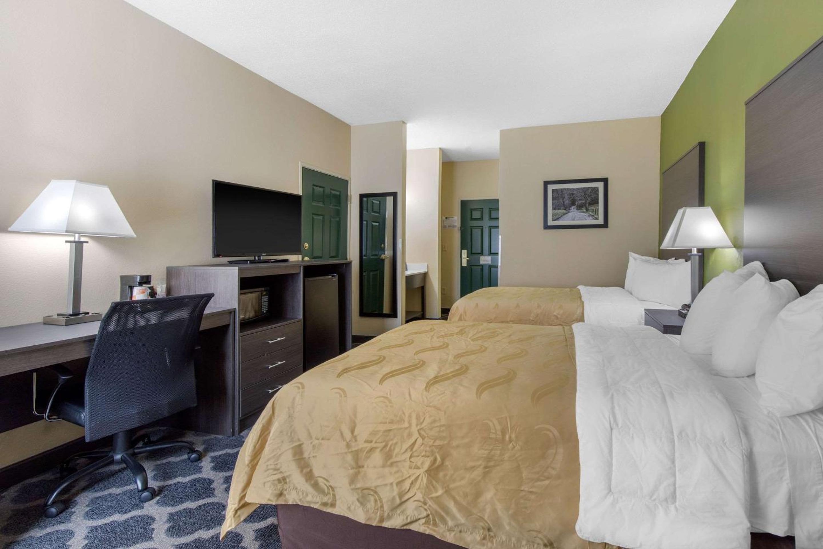 Double Room with Two Double Beds - Non-Smoking - Photo 1