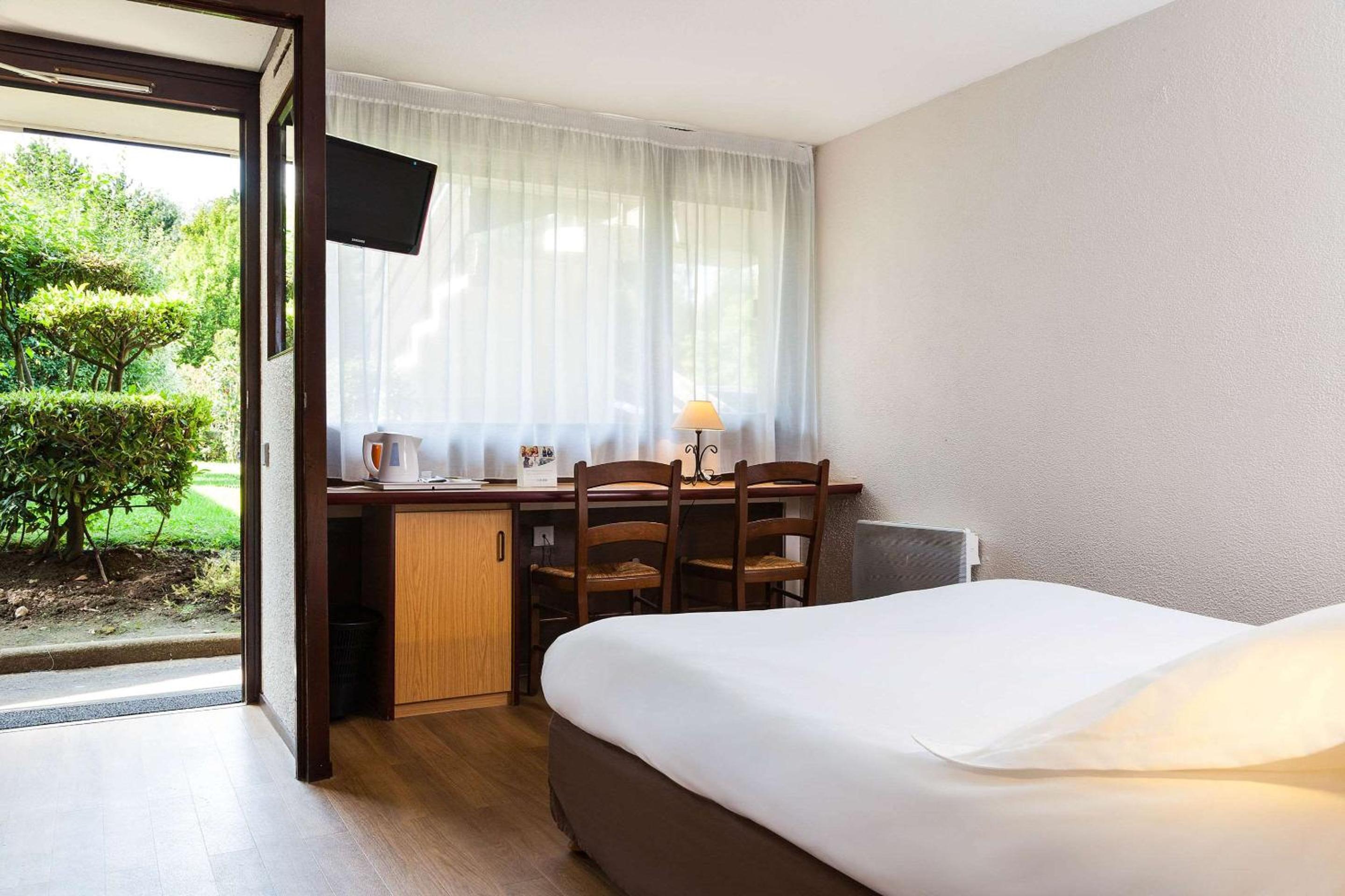 Double Room - Photo 3