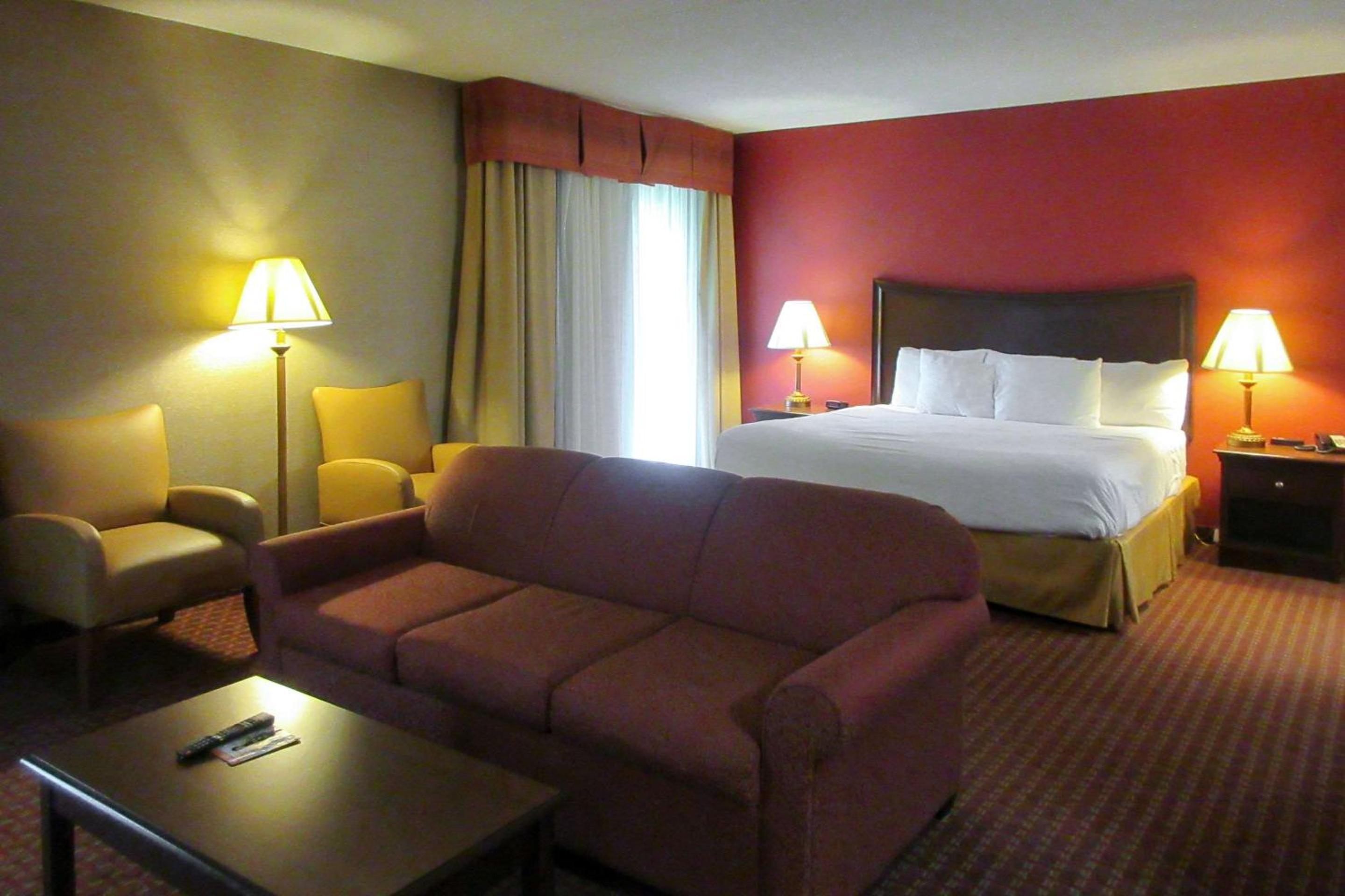 King Suite With Sofa Bed - Non-Smoking photo 1