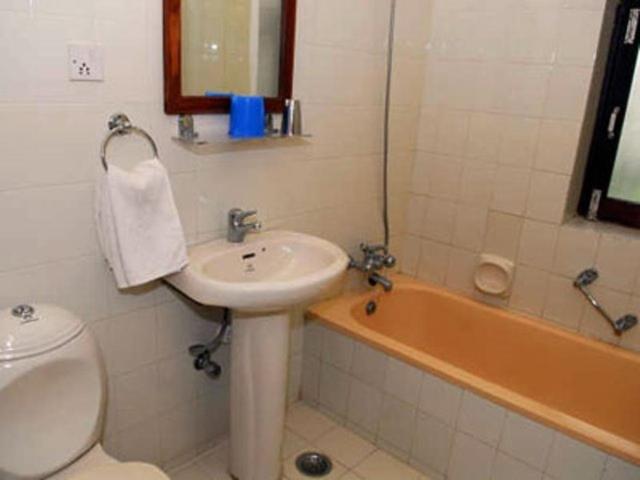 Deluxe Double or Twin Room - Photo 3