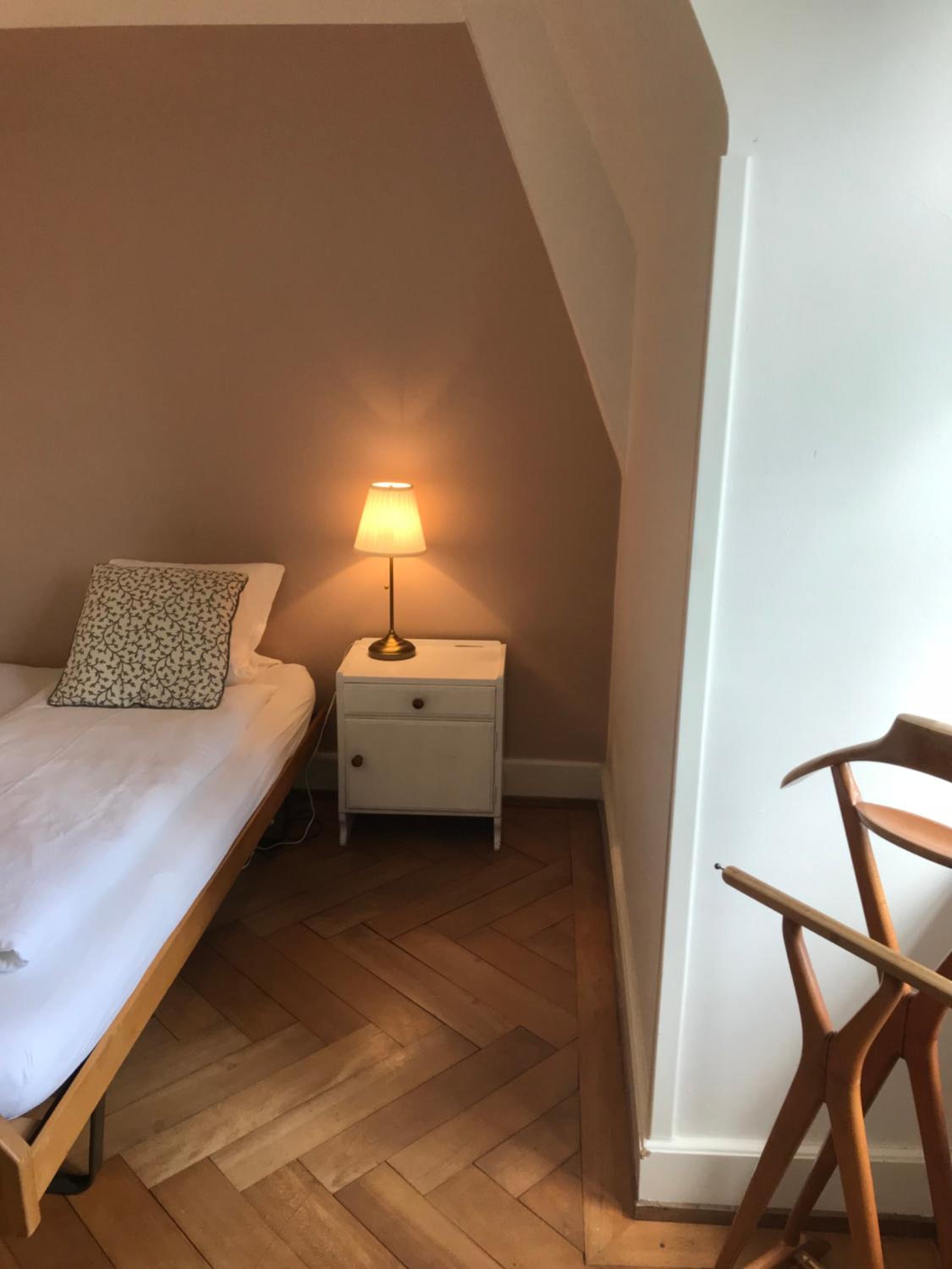 Single Room with Shared Bathroom photo 3