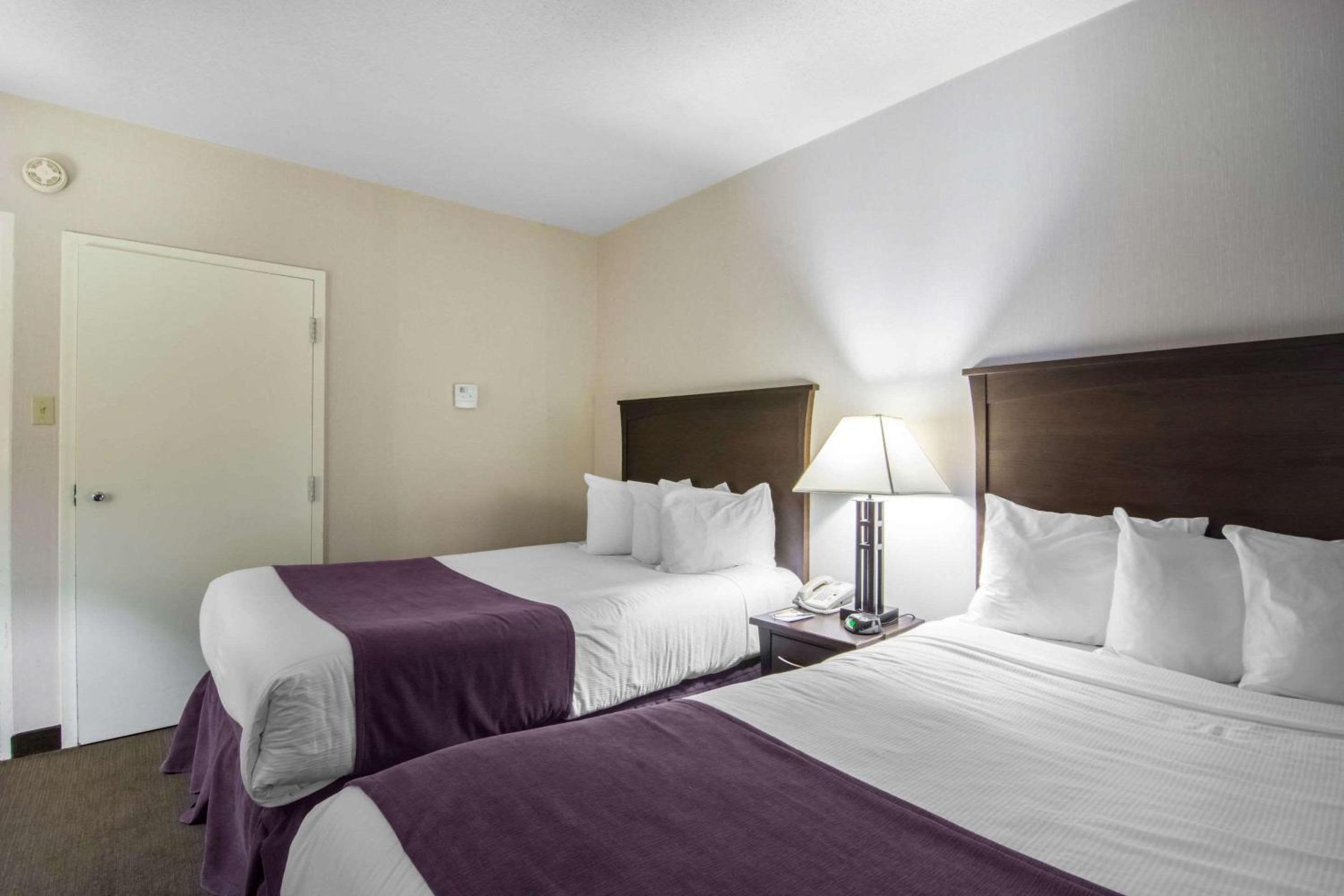 Double Room with Two Double Beds - Non-Smoking - Photo 1