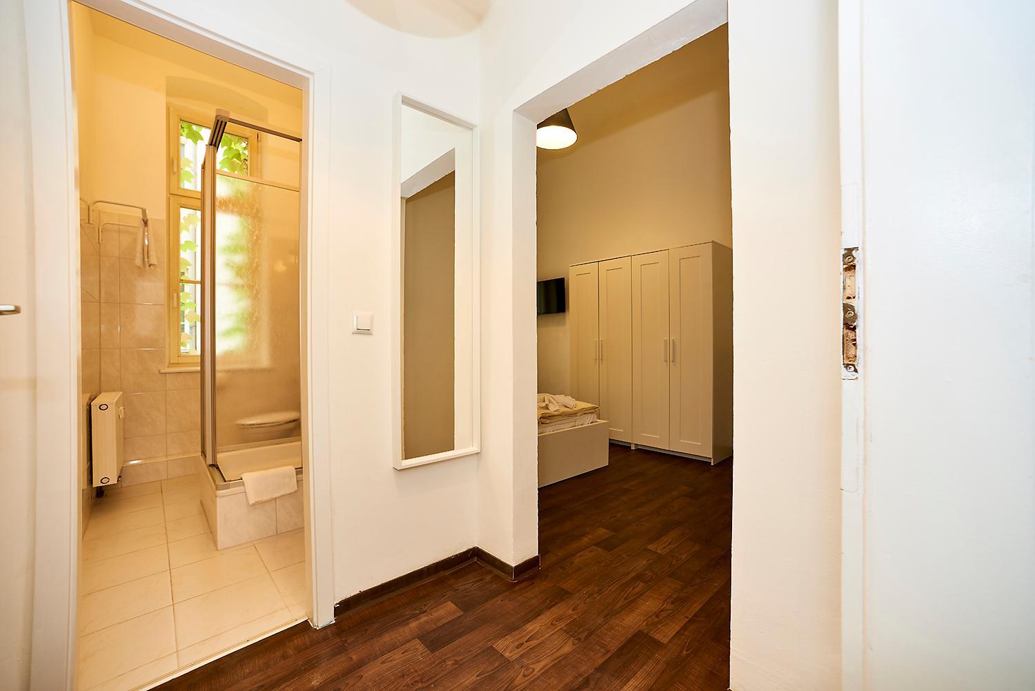 Double Room with Private Bathroom photo 3
