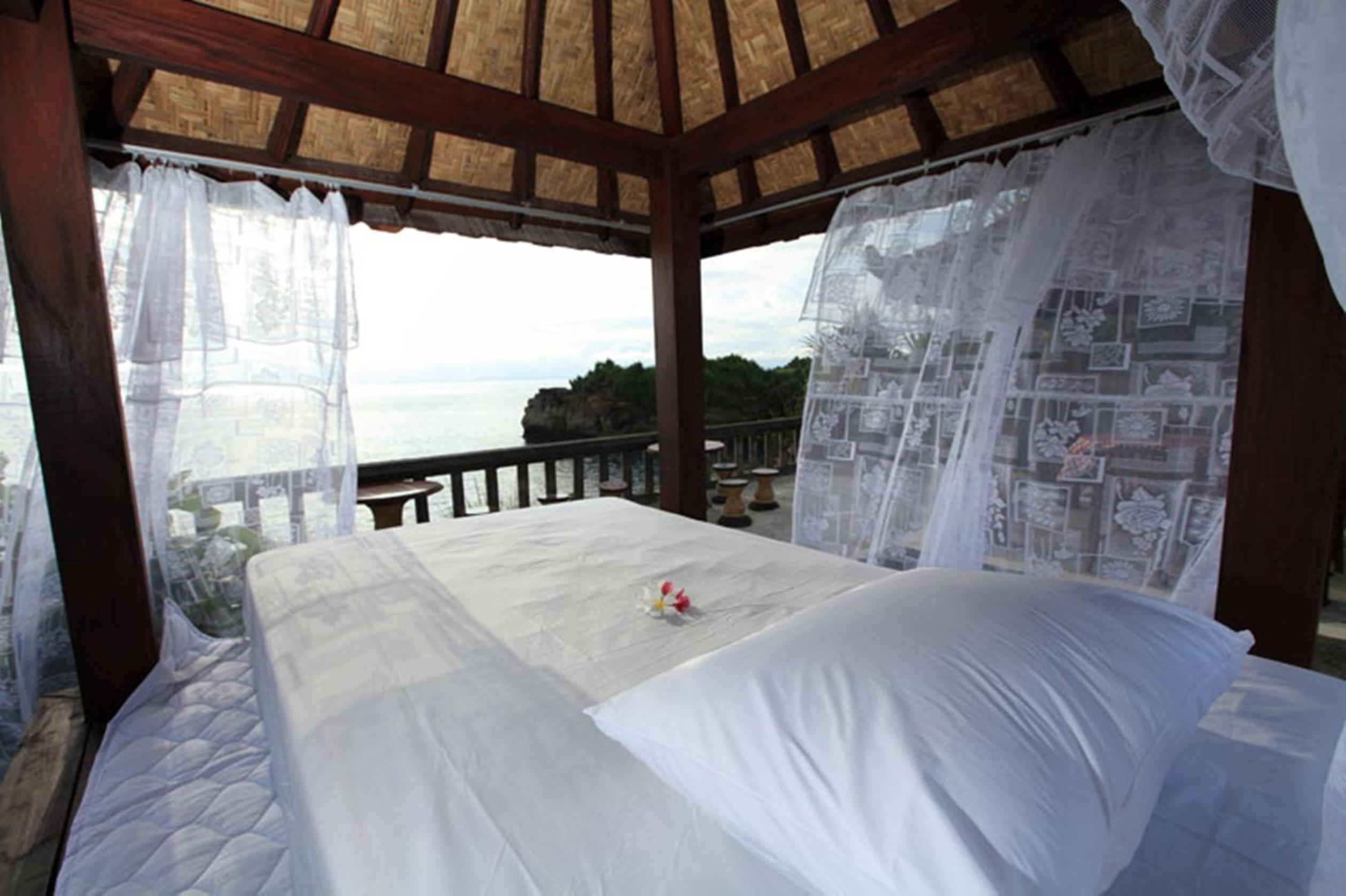 Standard Double Room - Photo 11