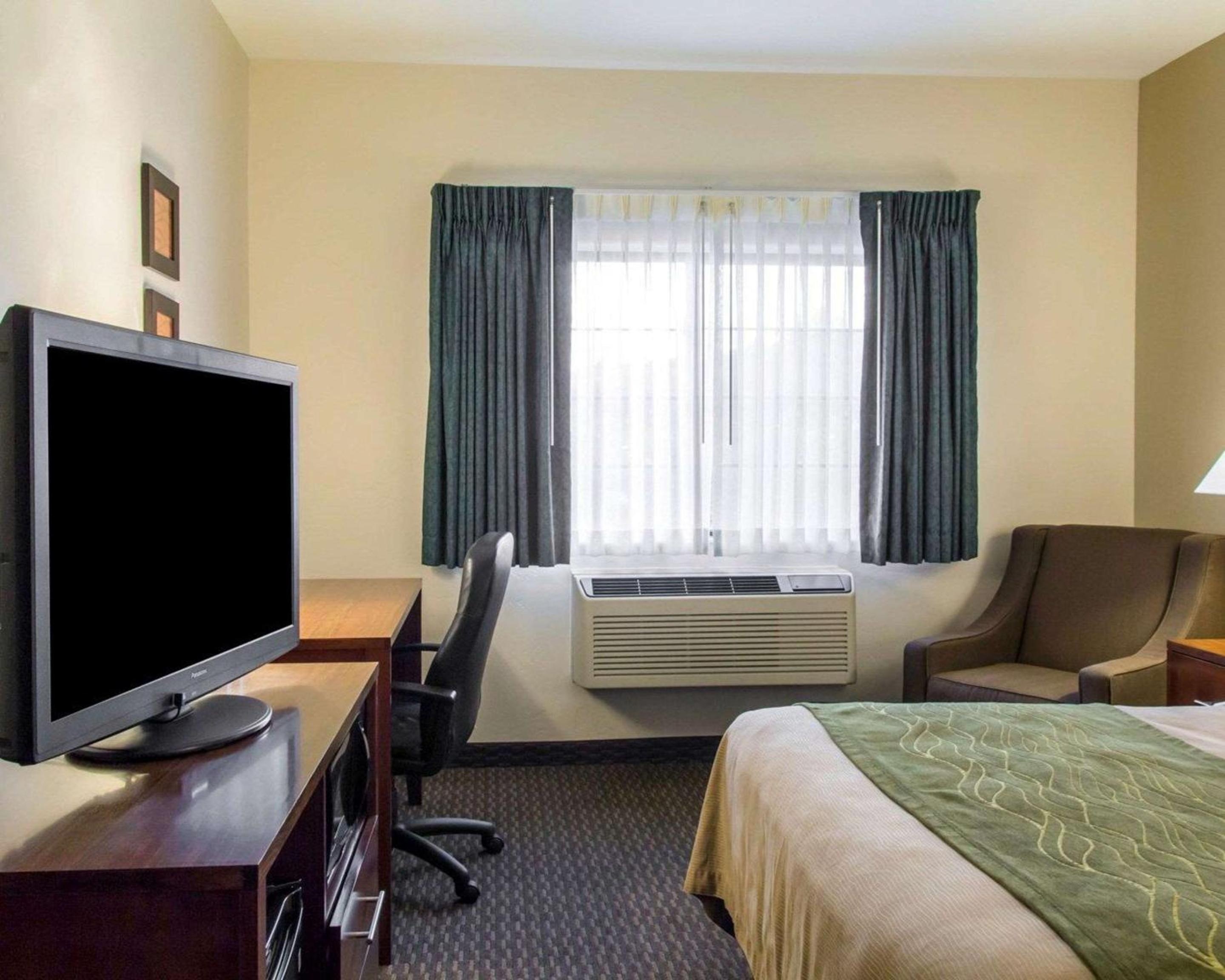 Queen Room - Disability Access/Non-Smoking photo 2
