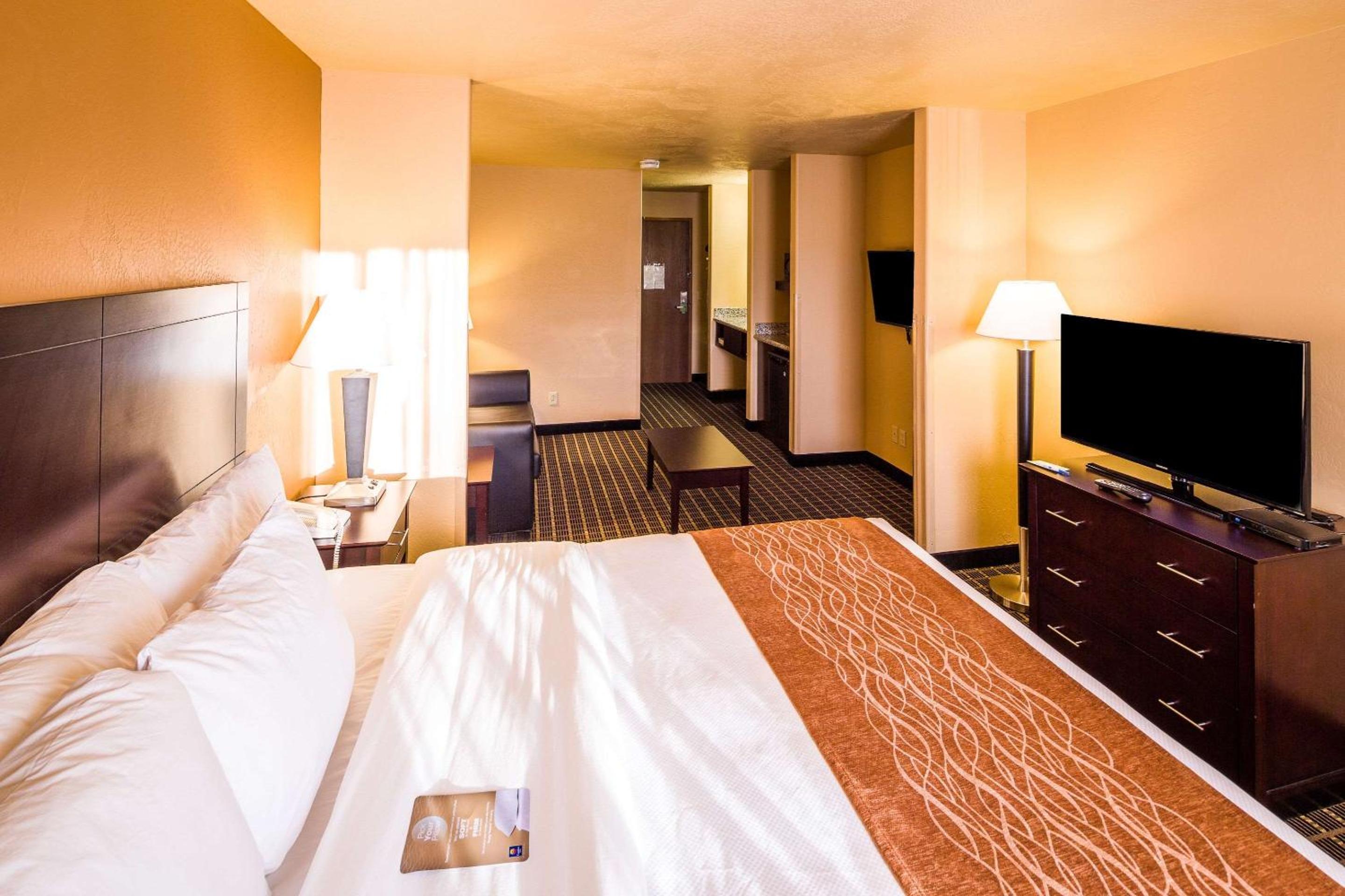 King Suite with Sofa Bed - Non-Smoking